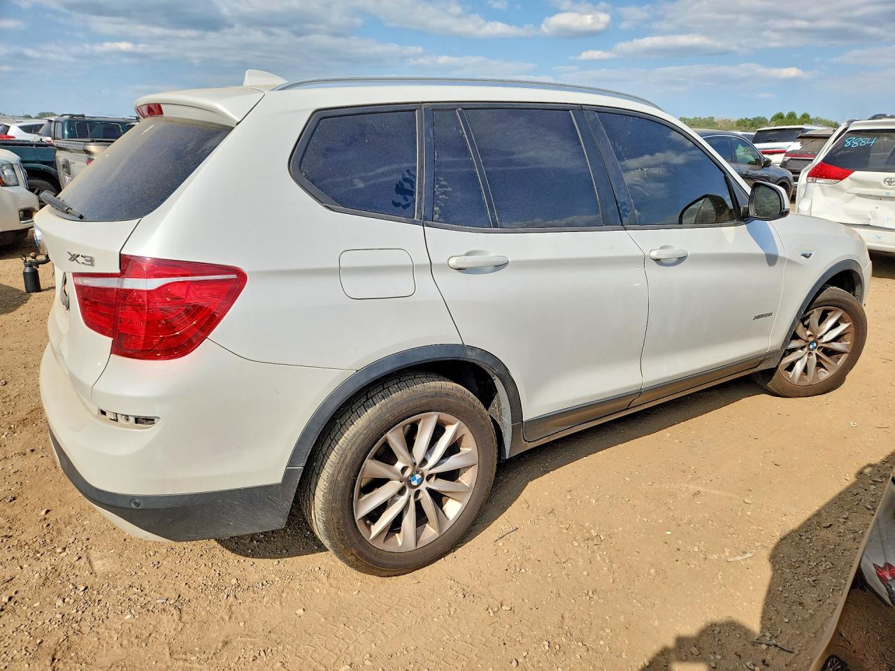 2015 Bmw X3 Xdrive28i White vin: 5UXWX9C57F0D48471
