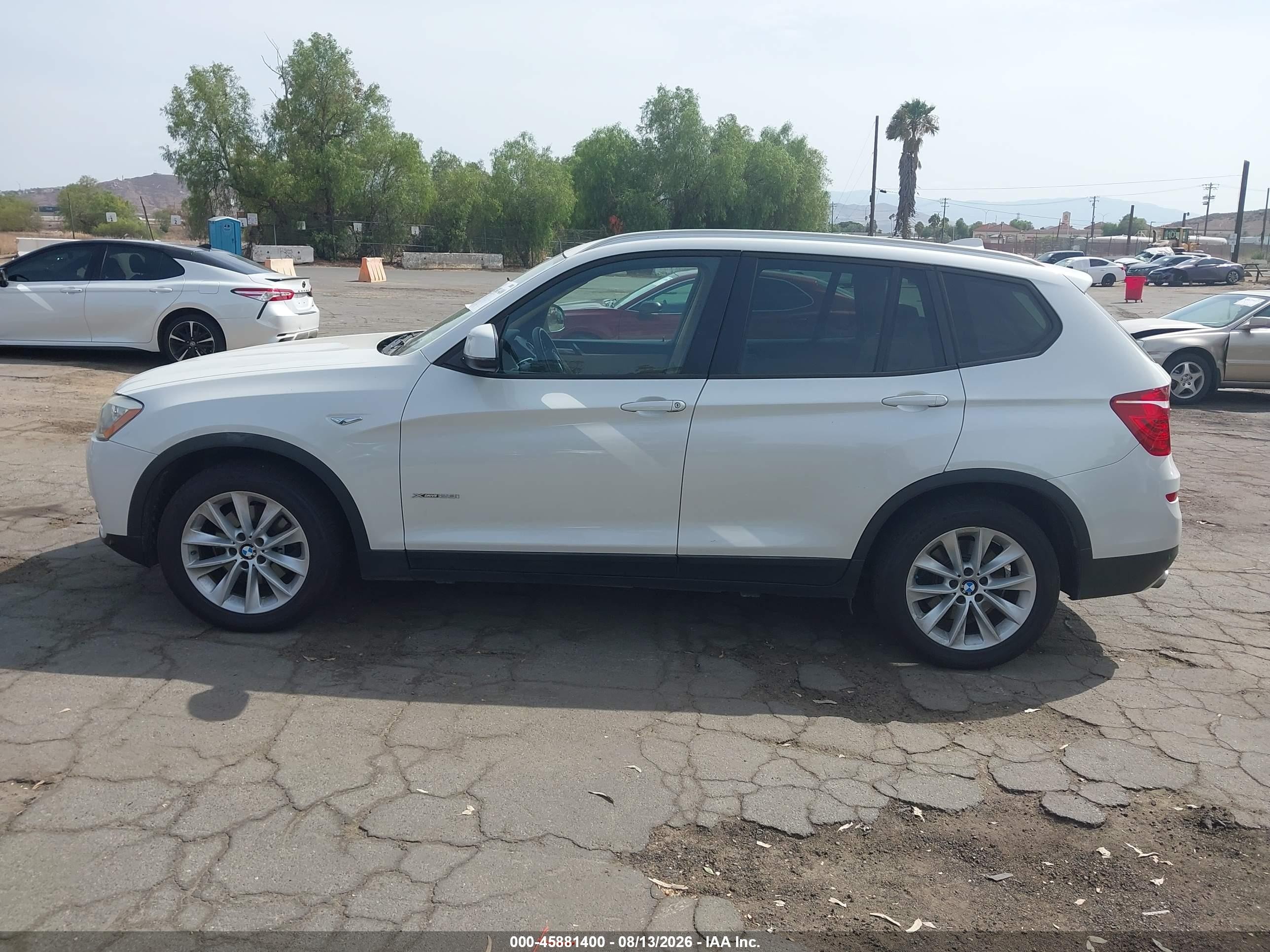 2015 Bmw X3 Xdrive28i Белый vin: 5UXWX9C57F0D51662