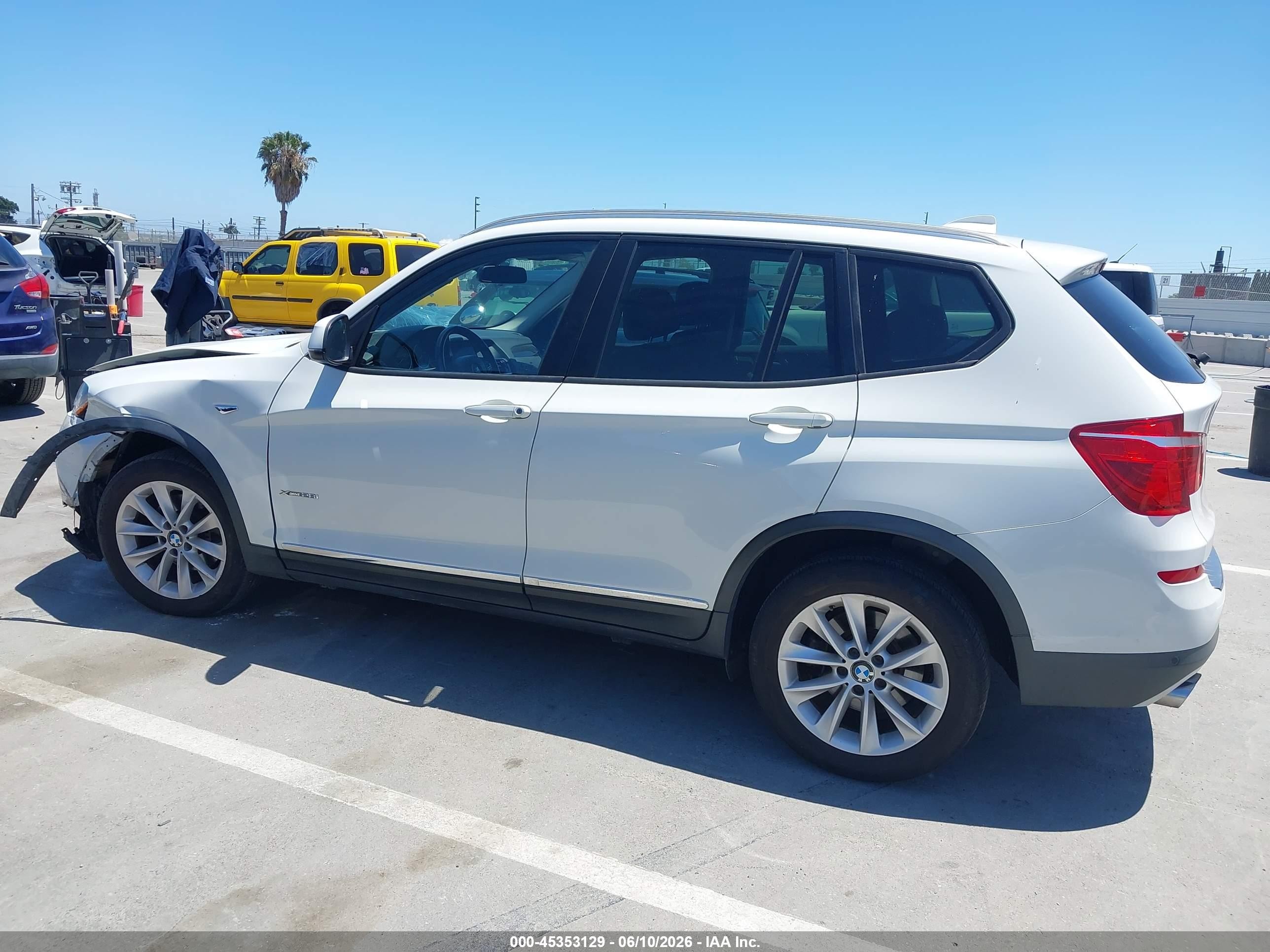 2015 Bmw X3 Xdrive28i Белый vin: 5UXWX9C57F0D54769