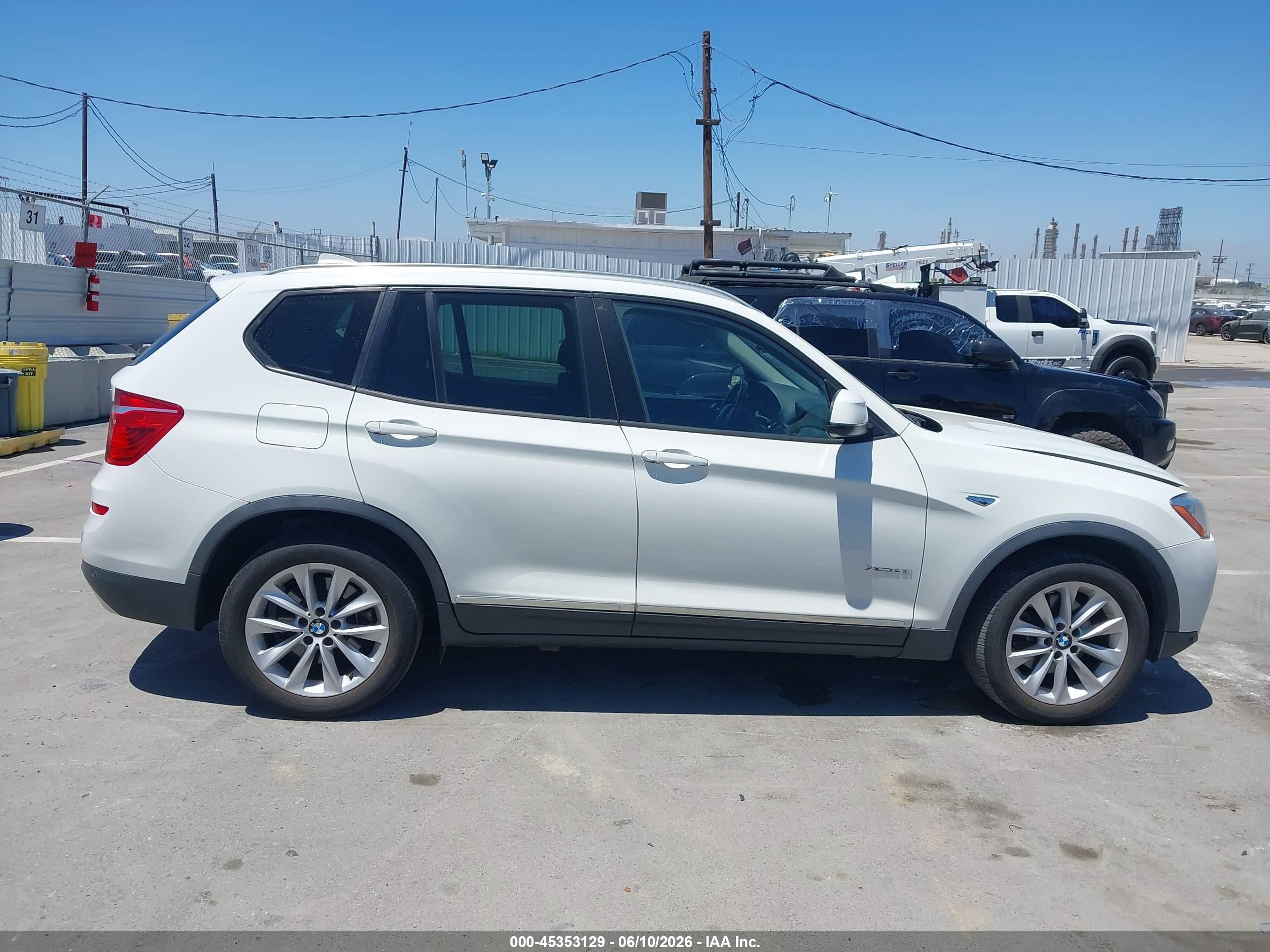 2015 Bmw X3 Xdrive28i Белый vin: 5UXWX9C57F0D54769