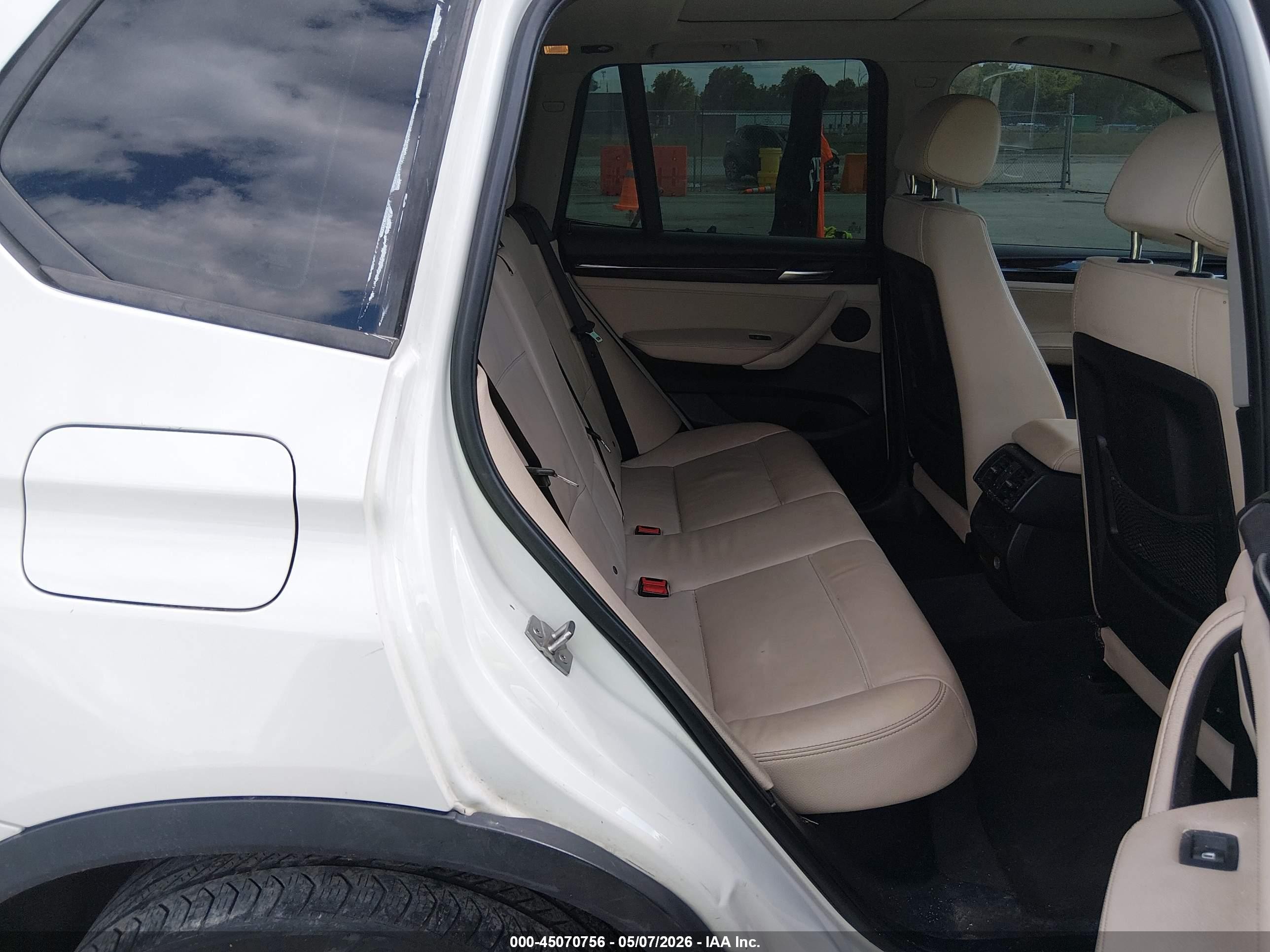 2013 Bmw X3 Xdrive28i White vin: 5UXWX9C58D0A08100