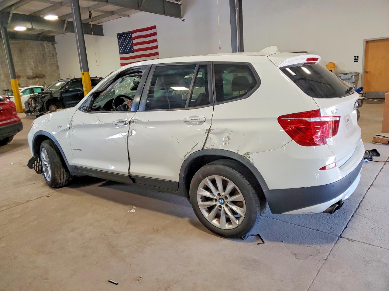 2013 Bmw X3 Xdrive28i White vin: 5UXWX9C58D0A25558