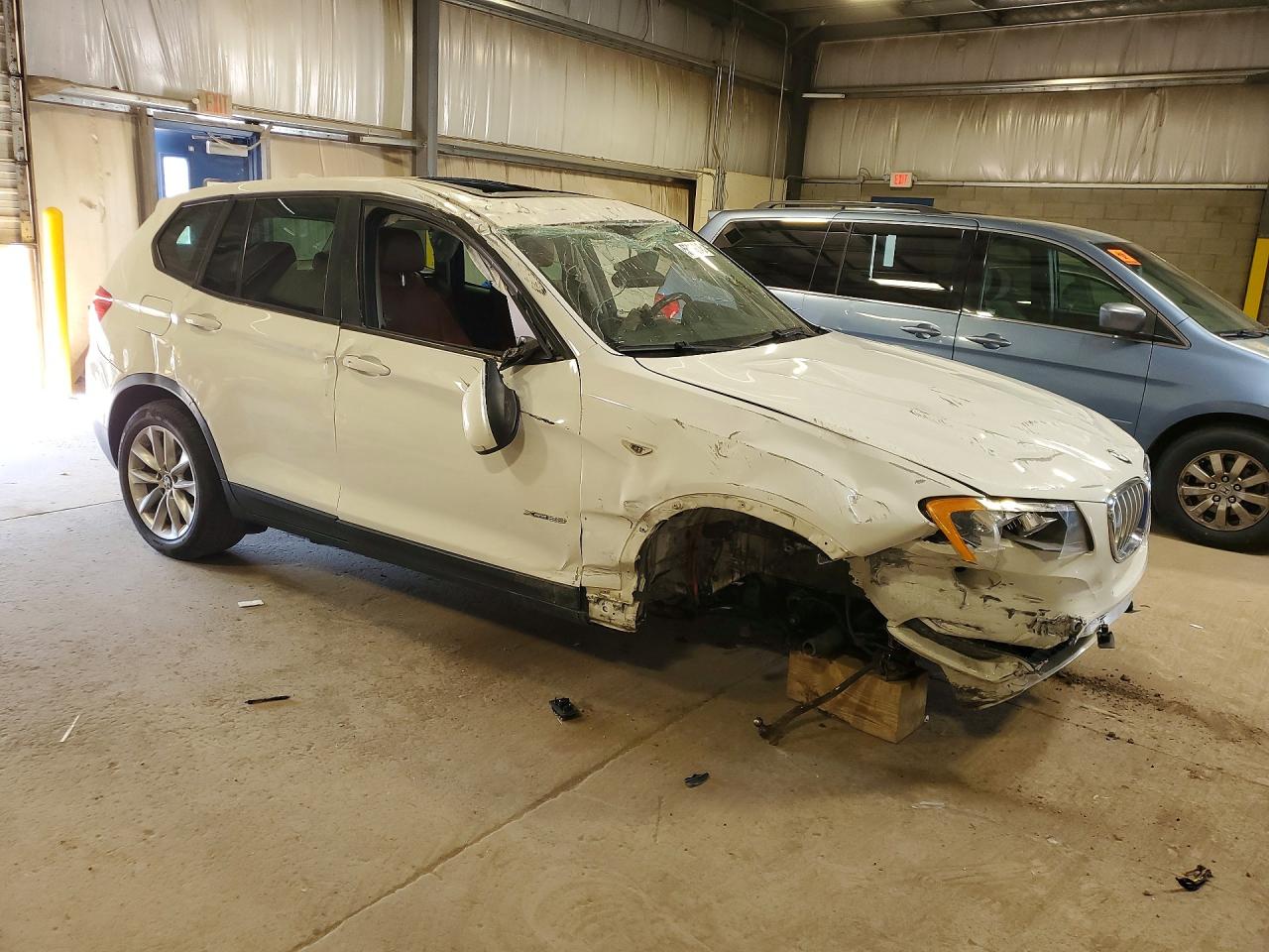 2013 Bmw X3 Xdrive28i White vin: 5UXWX9C58D0A25558
