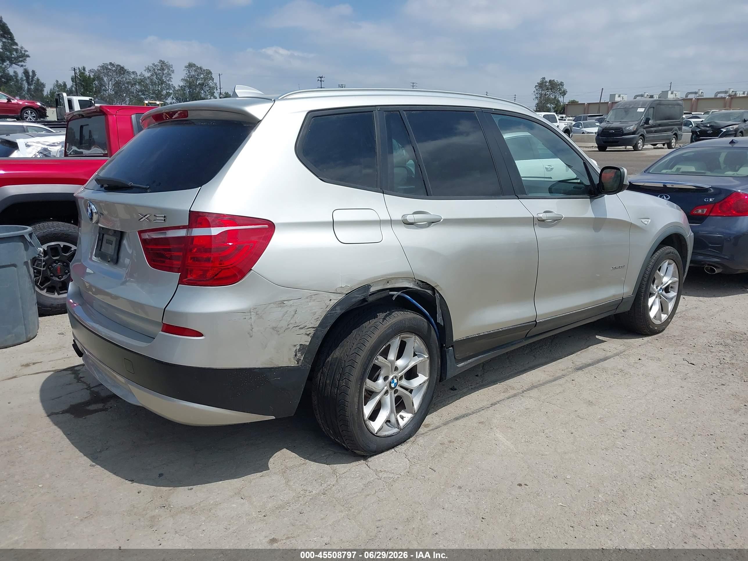 2013 Bmw X3 Xdrive28i Silver vin: 5UXWX9C58D0D00703