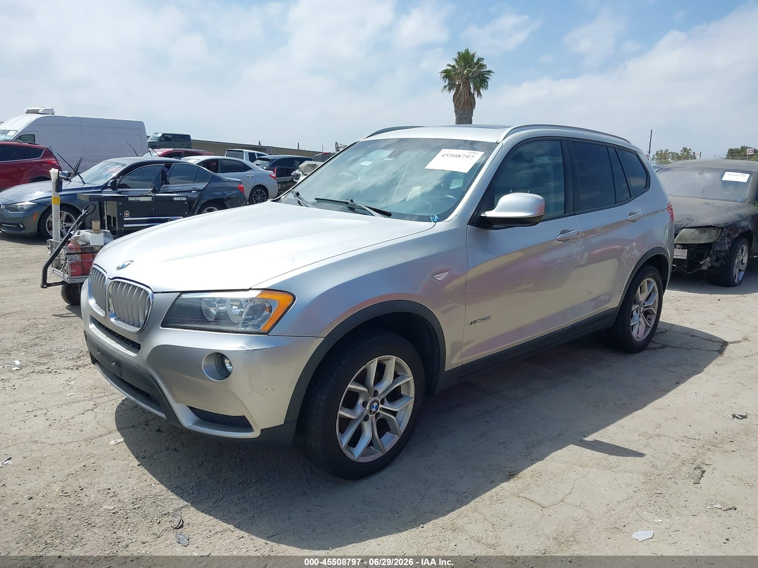 2013 Bmw X3 Xdrive28i Silver vin: 5UXWX9C58D0D00703