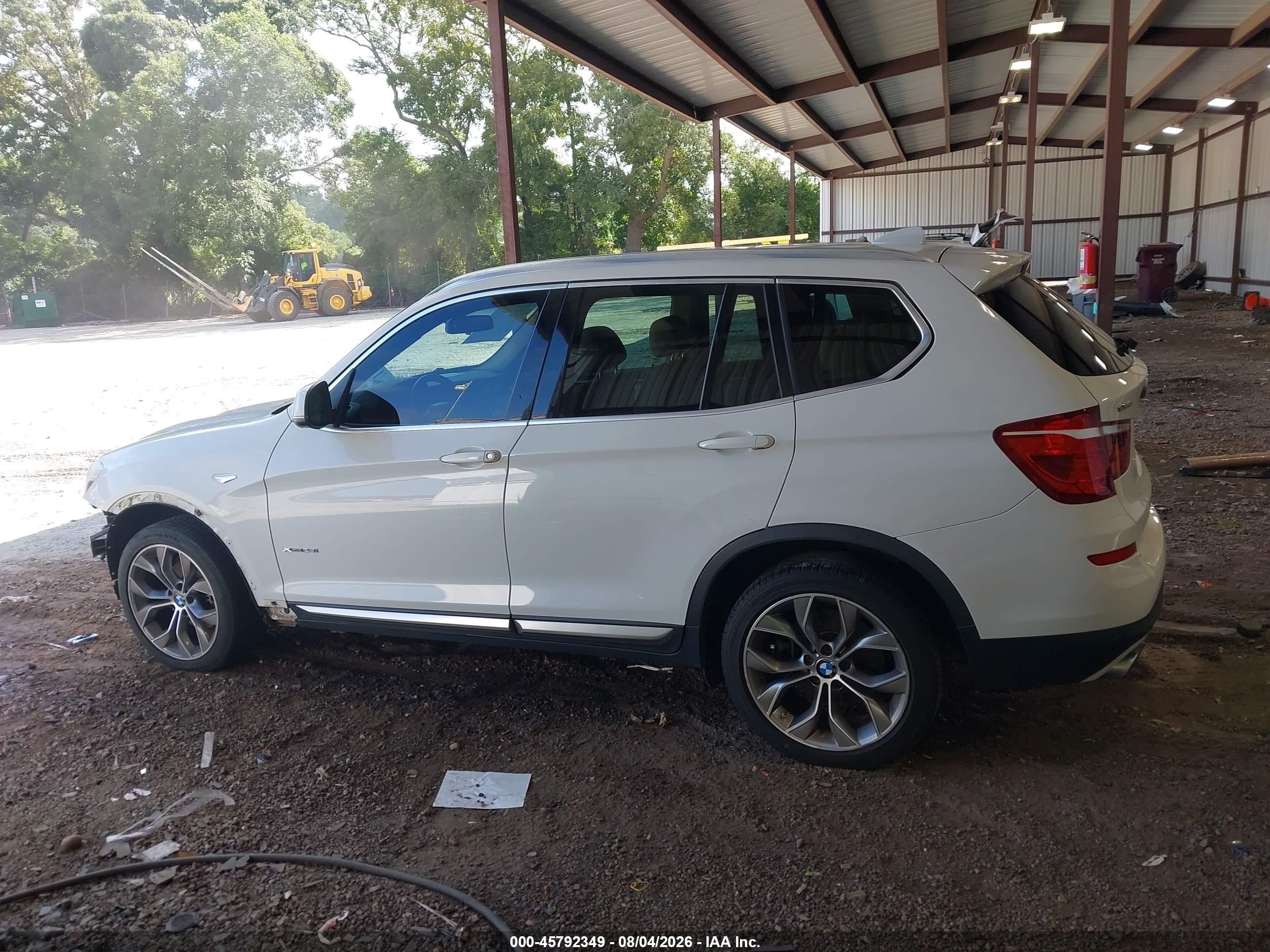 2015 Bmw X3 Xdrive28i White vin: 5UXWX9C58F0D52383