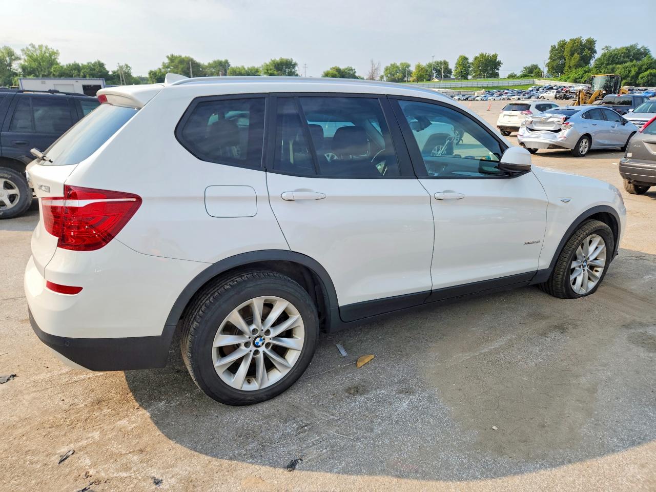 2015 Bmw X3 Xdrive28i White vin: 5UXWX9C58F0D59382