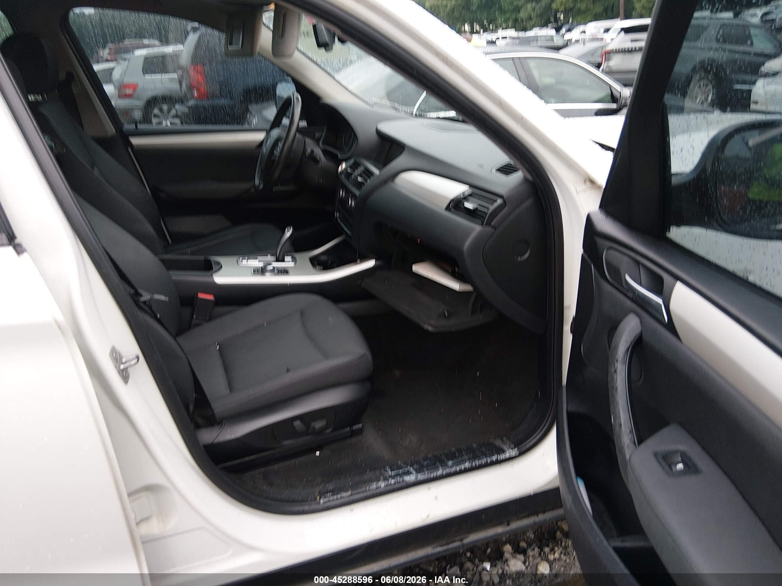 2013 Bmw X3 Xdrive28i White vin: 5UXWX9C59D0A11037