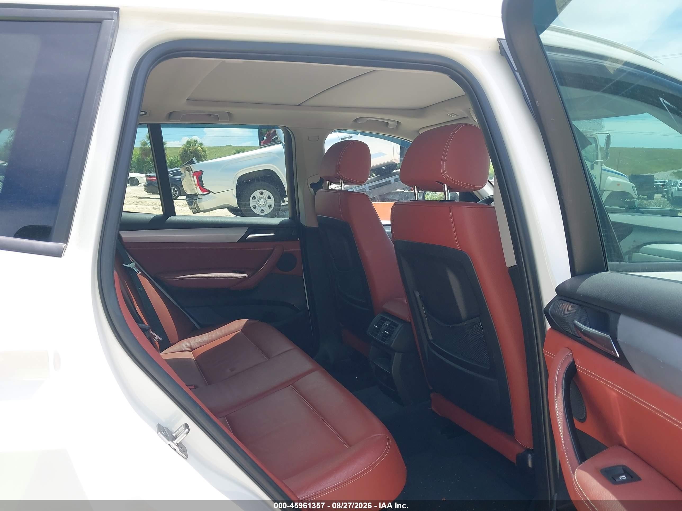2013 Bmw X3 Xdrive28i White vin: 5UXWX9C59D0A13189