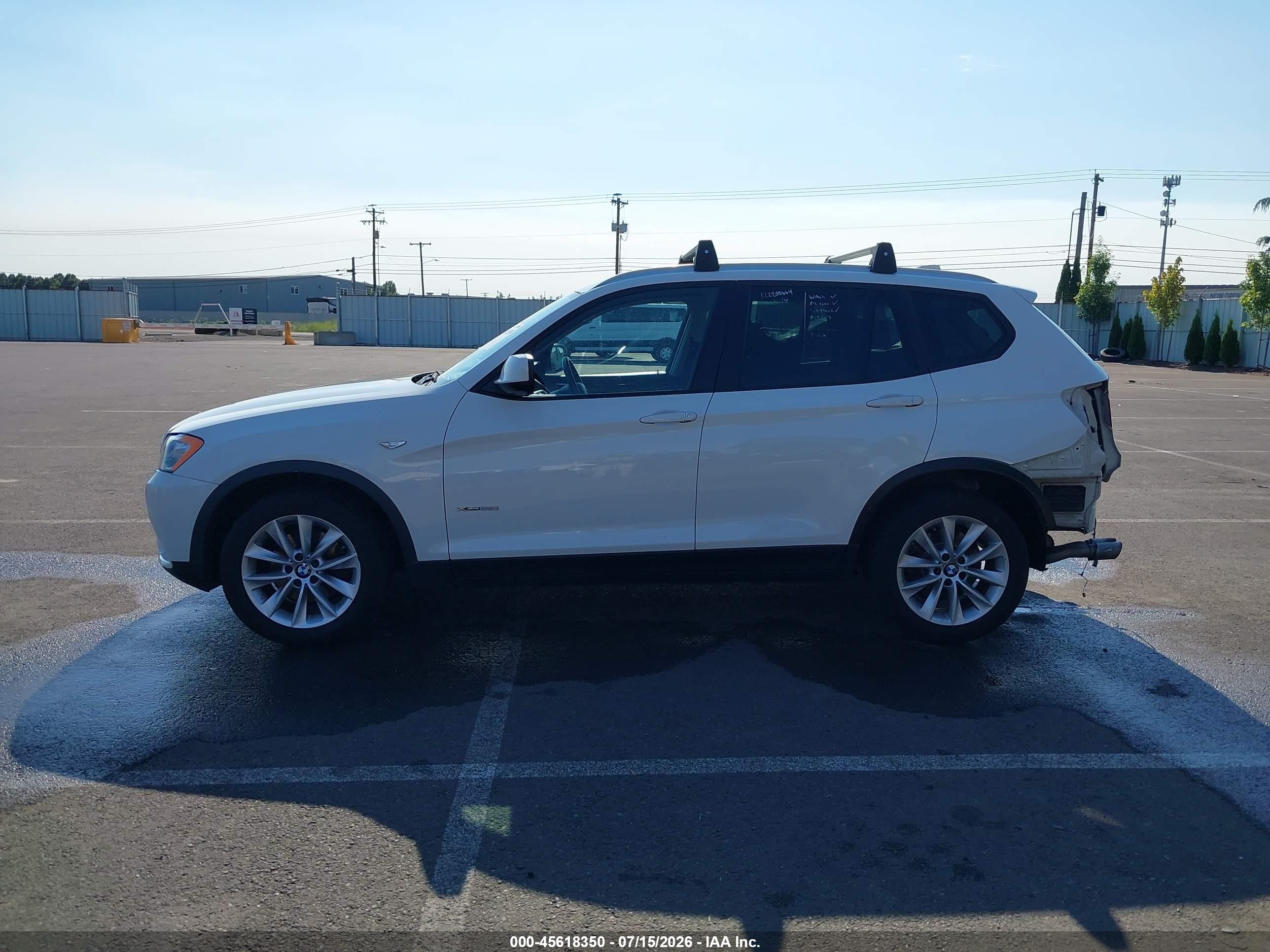 2013 Bmw X3 Xdrive28i White vin: 5UXWX9C59D0A22250