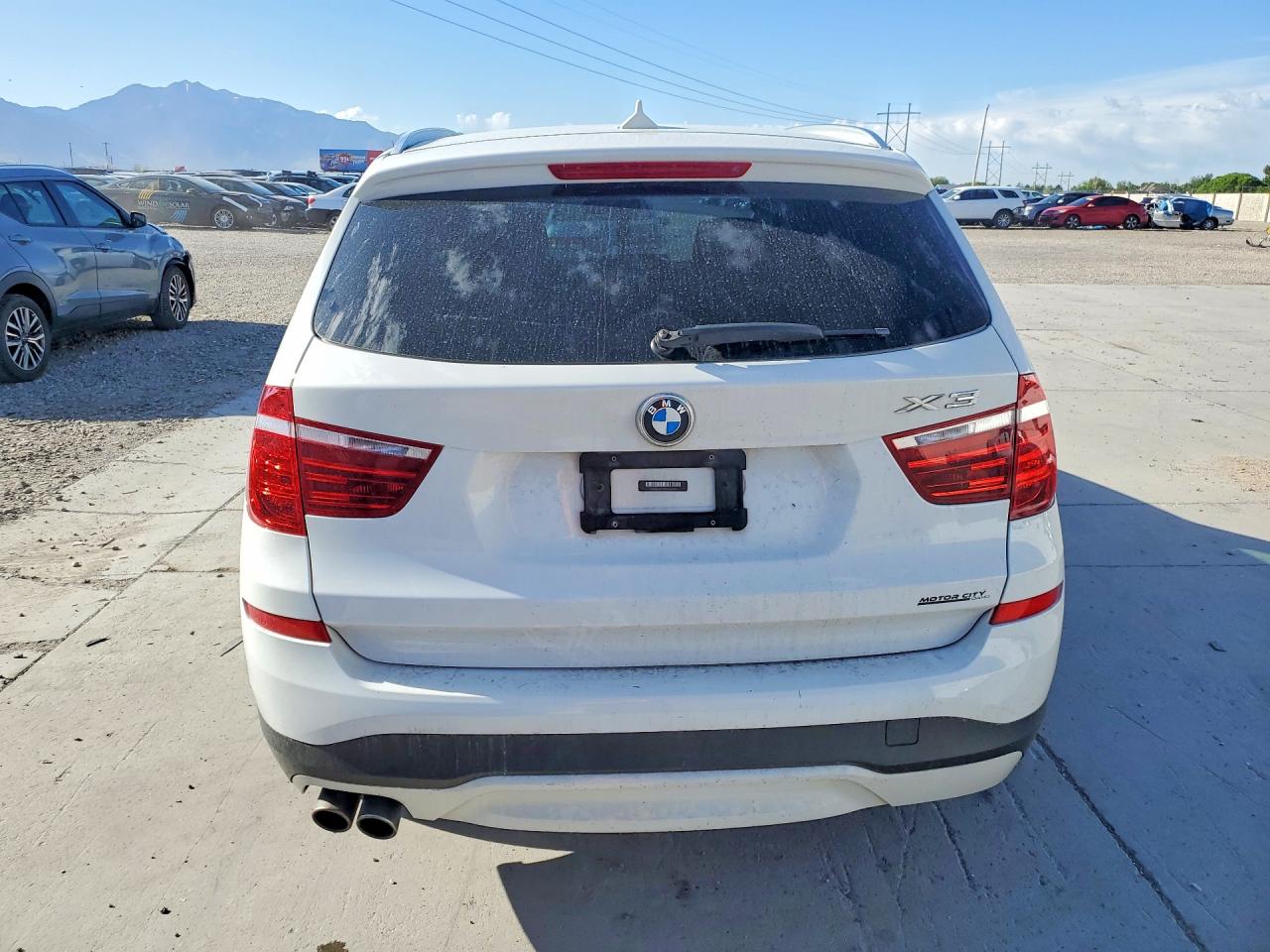 2016 Bmw X3 Xdrive28i Белый vin: 5UXWX9C59G0D86771