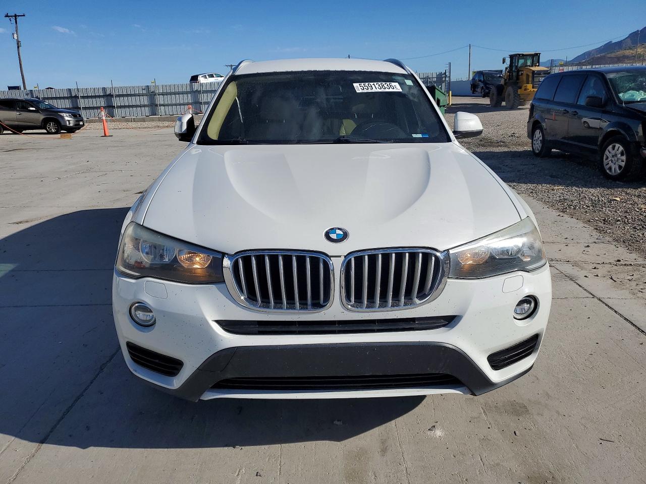 2016 Bmw X3 Xdrive28i Белый vin: 5UXWX9C59G0D86771