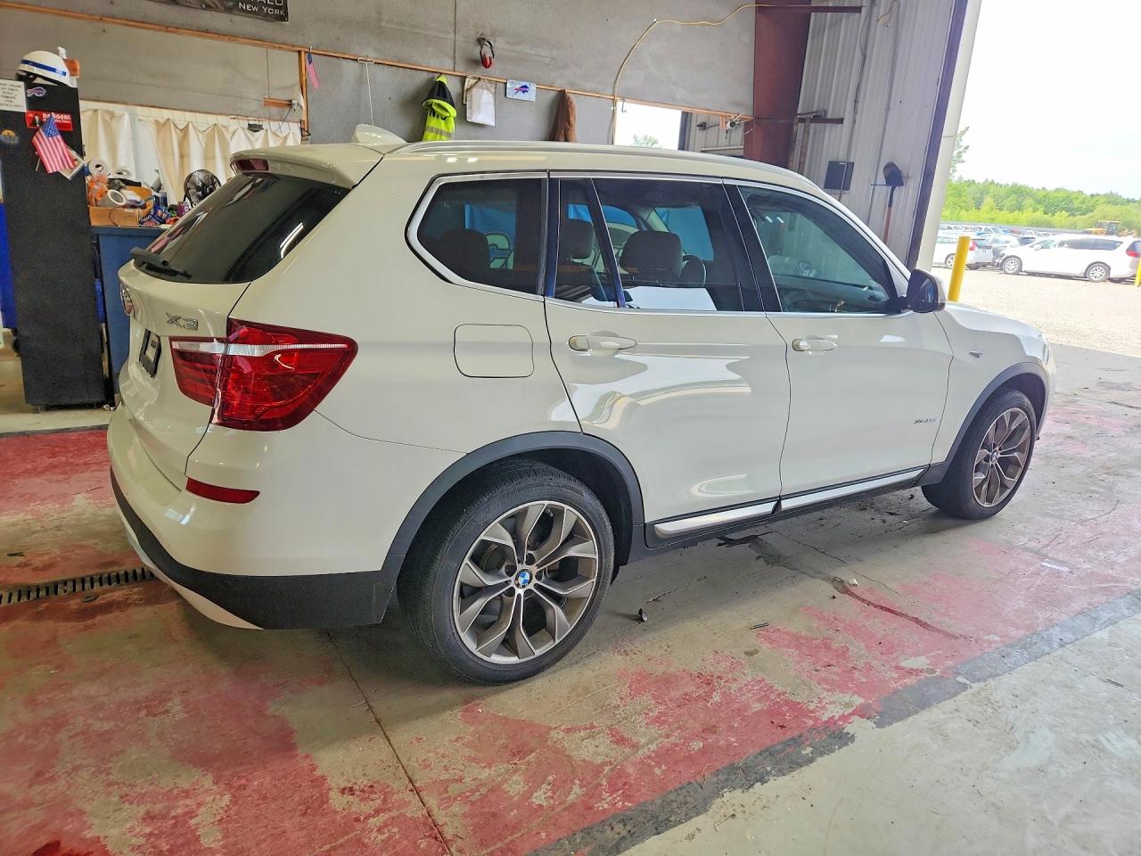 2017 Bmw X3 Xdrive28i White vin: 5UXWX9C59H0T11910