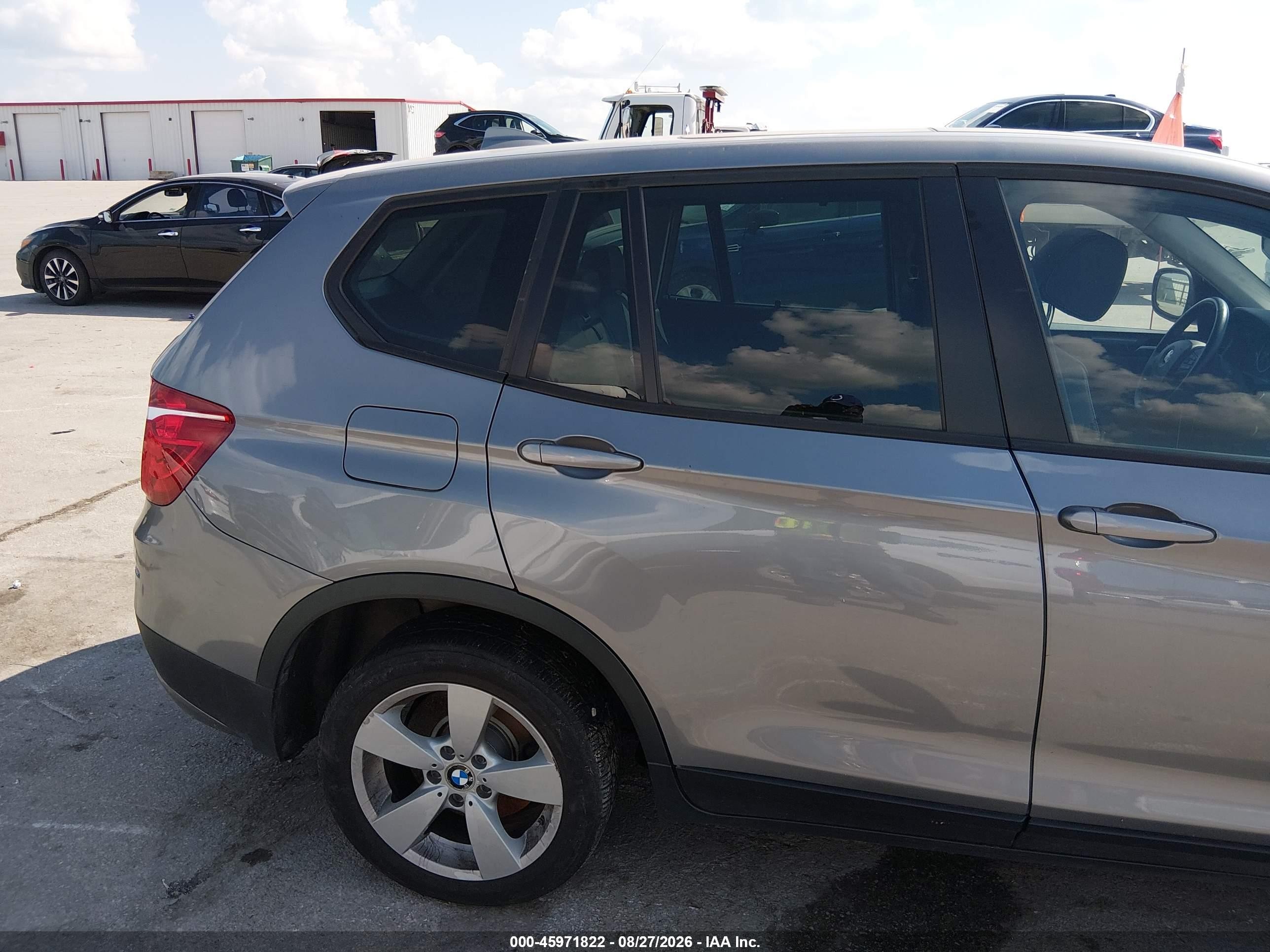 2013 Bmw X3 Xdrive28i Beige vin: 5UXWX9C5XD0A13525