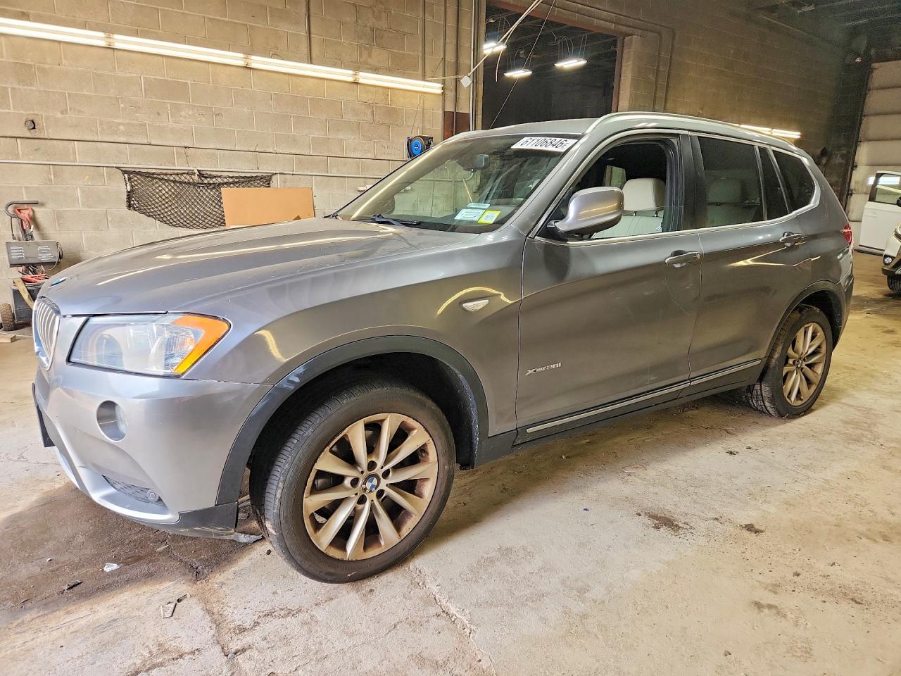 2013 Bmw X3 Xdrive28i Серебряный vin: 5UXWX9C5XD0A22905
