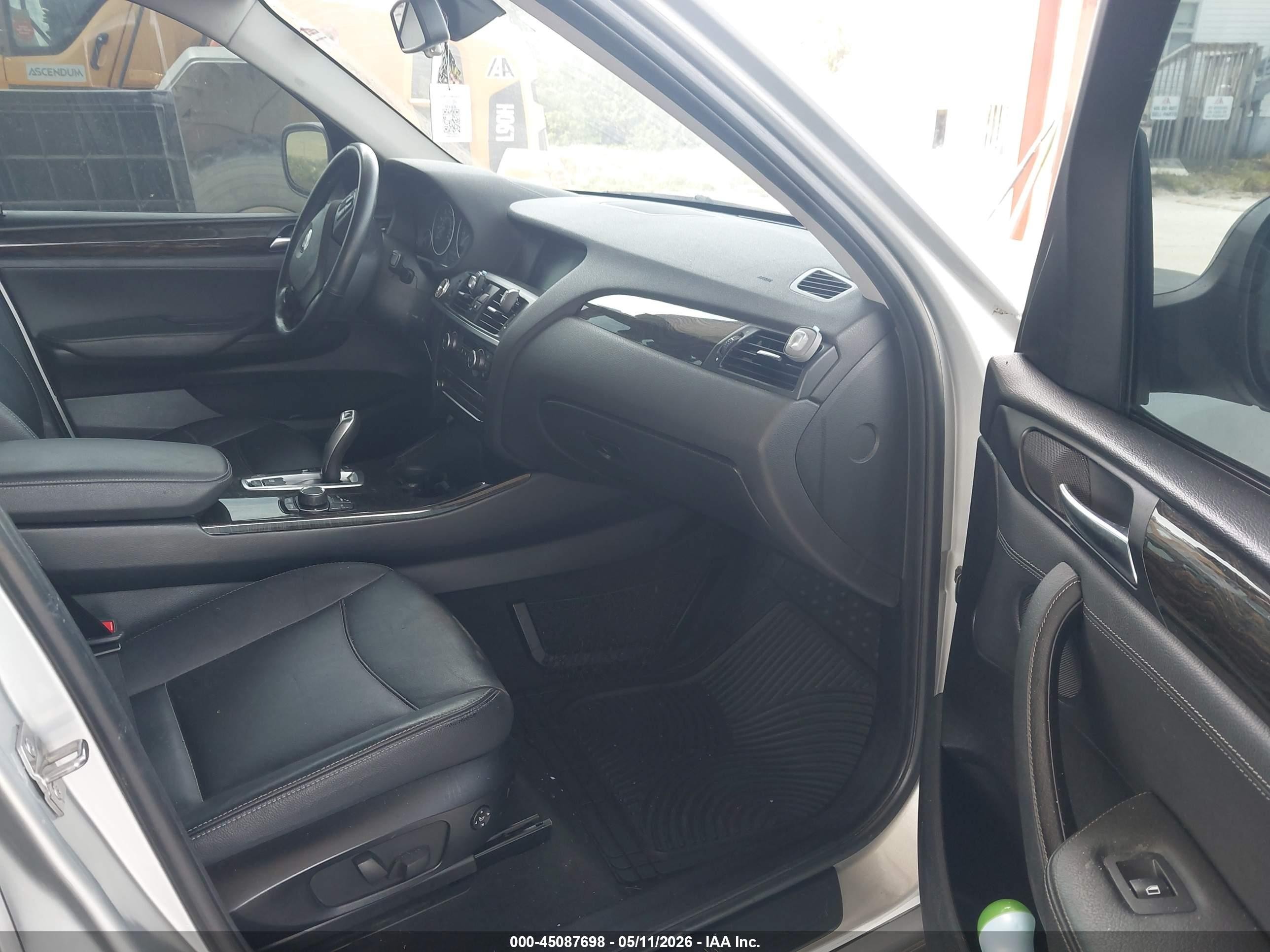 2013 Bmw X3 Xdrive28i Серебряный vin: 5UXWX9C5XD0A23777