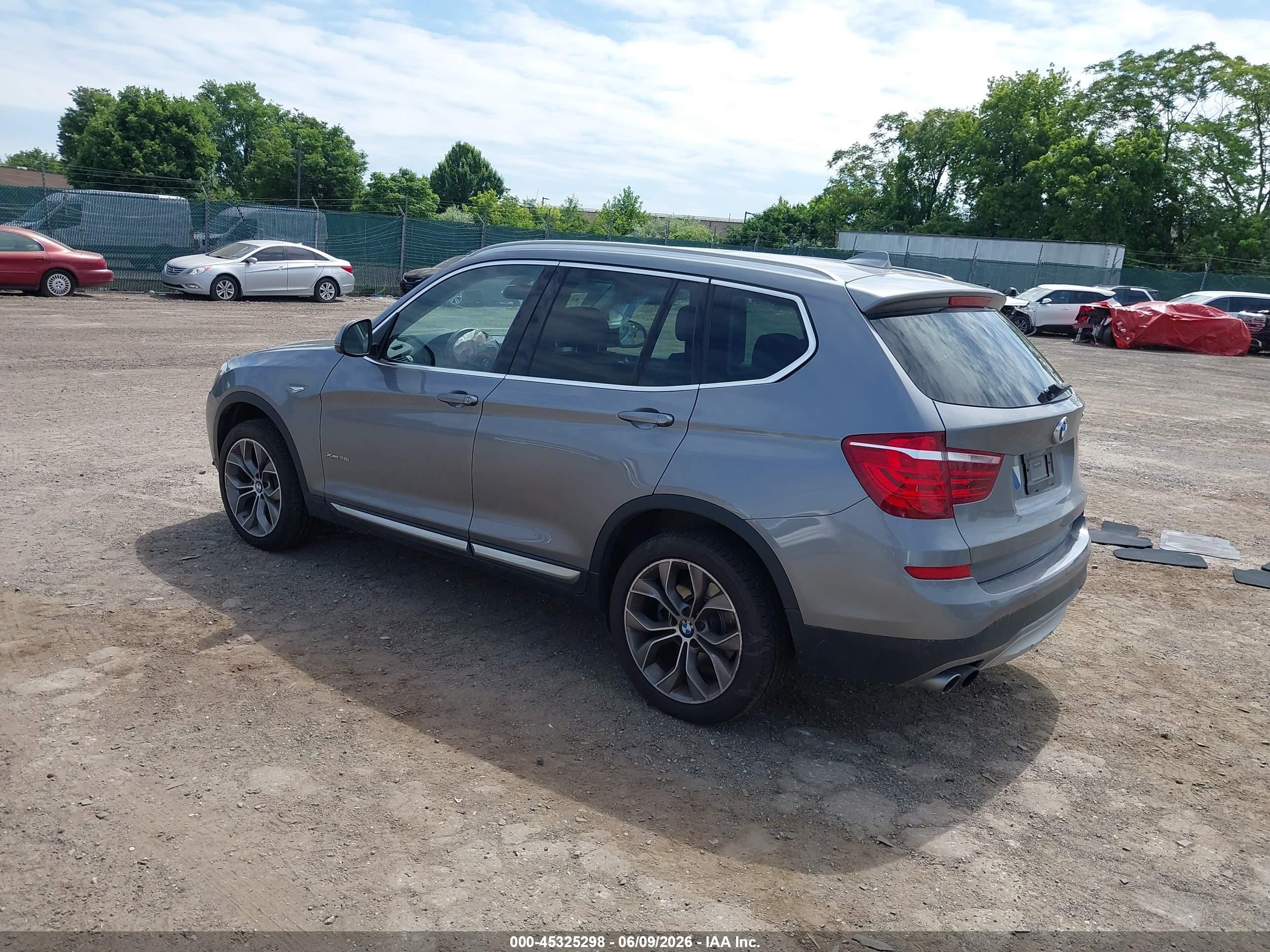 2015 Bmw X3 Xdrive28i Silver vin: 5UXWX9C5XF0D44818