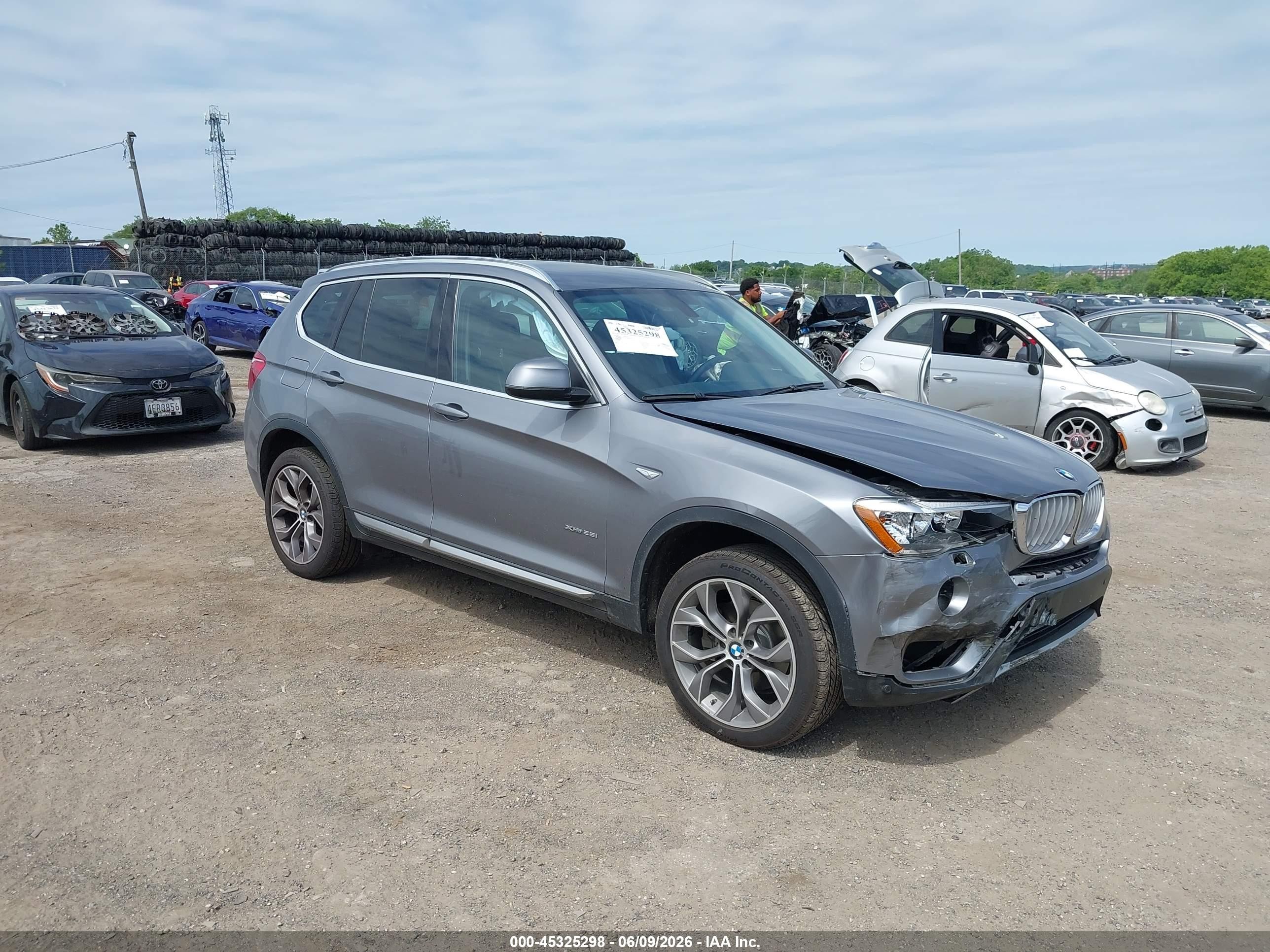 2015 Bmw X3 Xdrive28i Silver vin: 5UXWX9C5XF0D44818