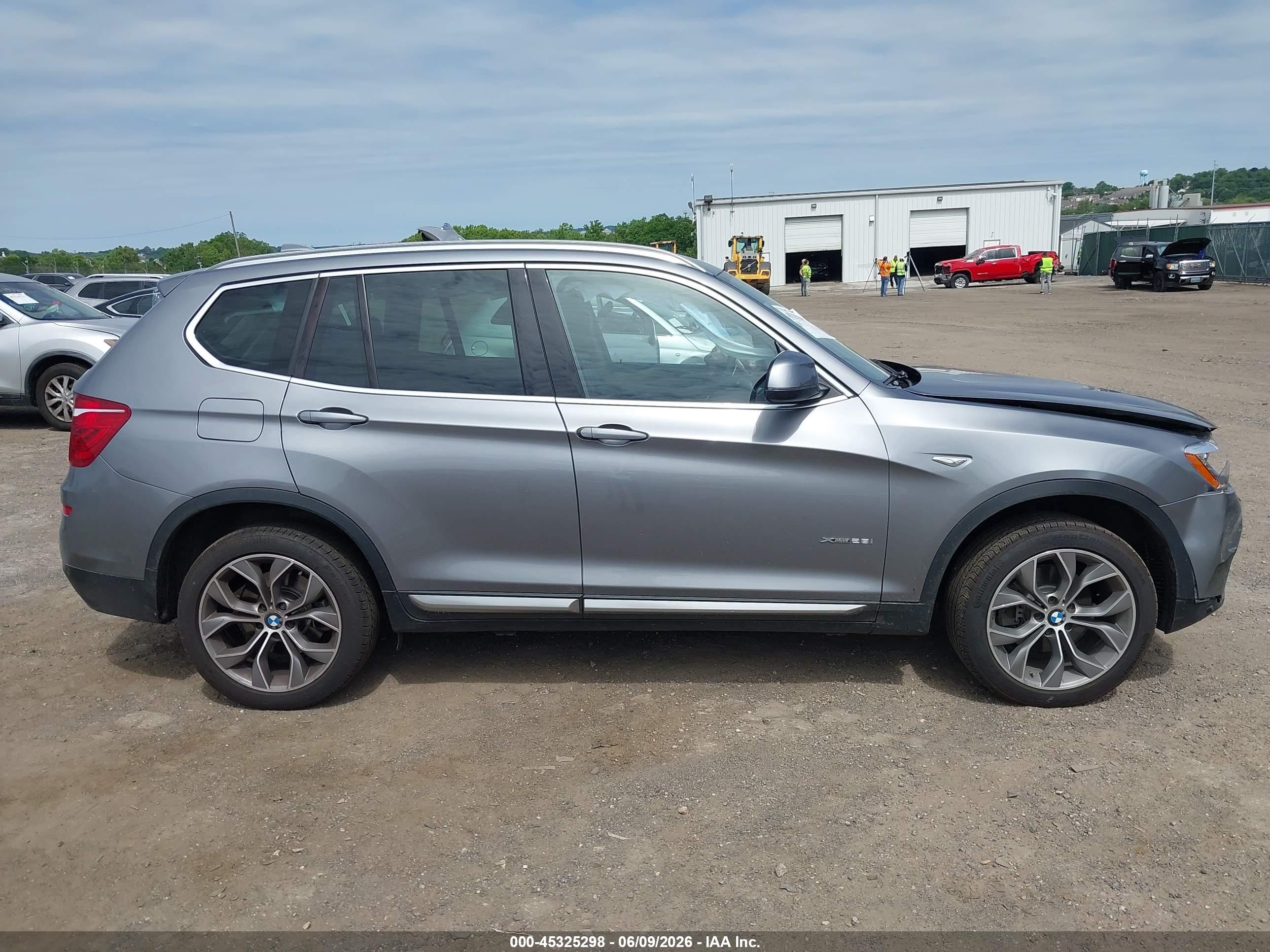 2015 Bmw X3 Xdrive28i Silver vin: 5UXWX9C5XF0D44818