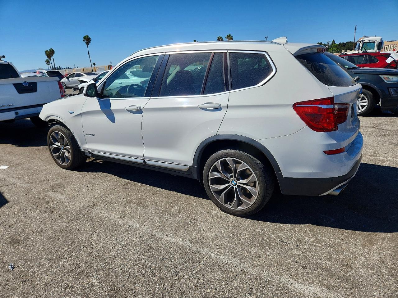 2015 Bmw X3 Xdrive28i White vin: 5UXWX9C5XF0D59528