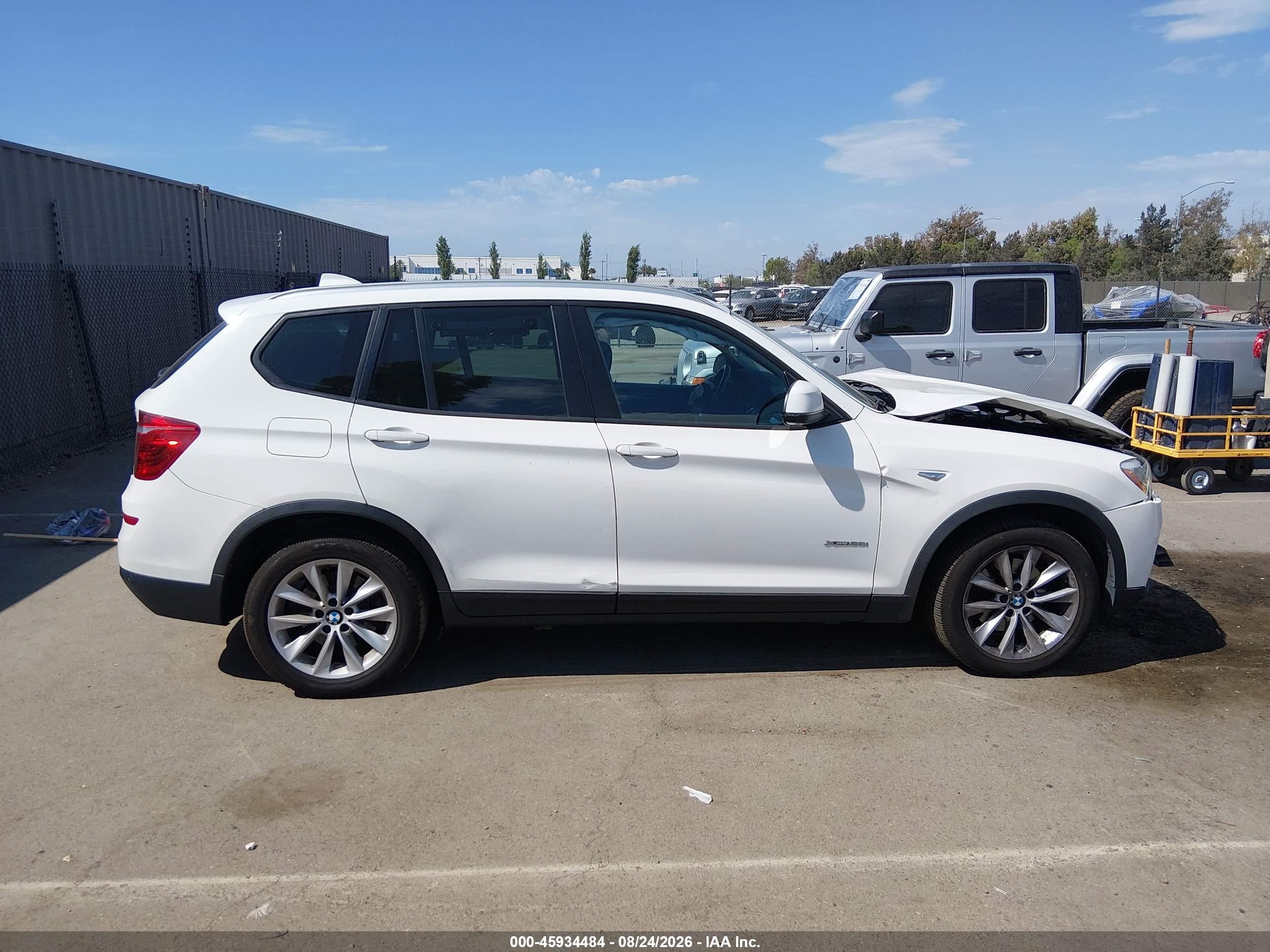 2016 Bmw X3 Xdrive28i Белый vin: 5UXWX9C5XG0D67307