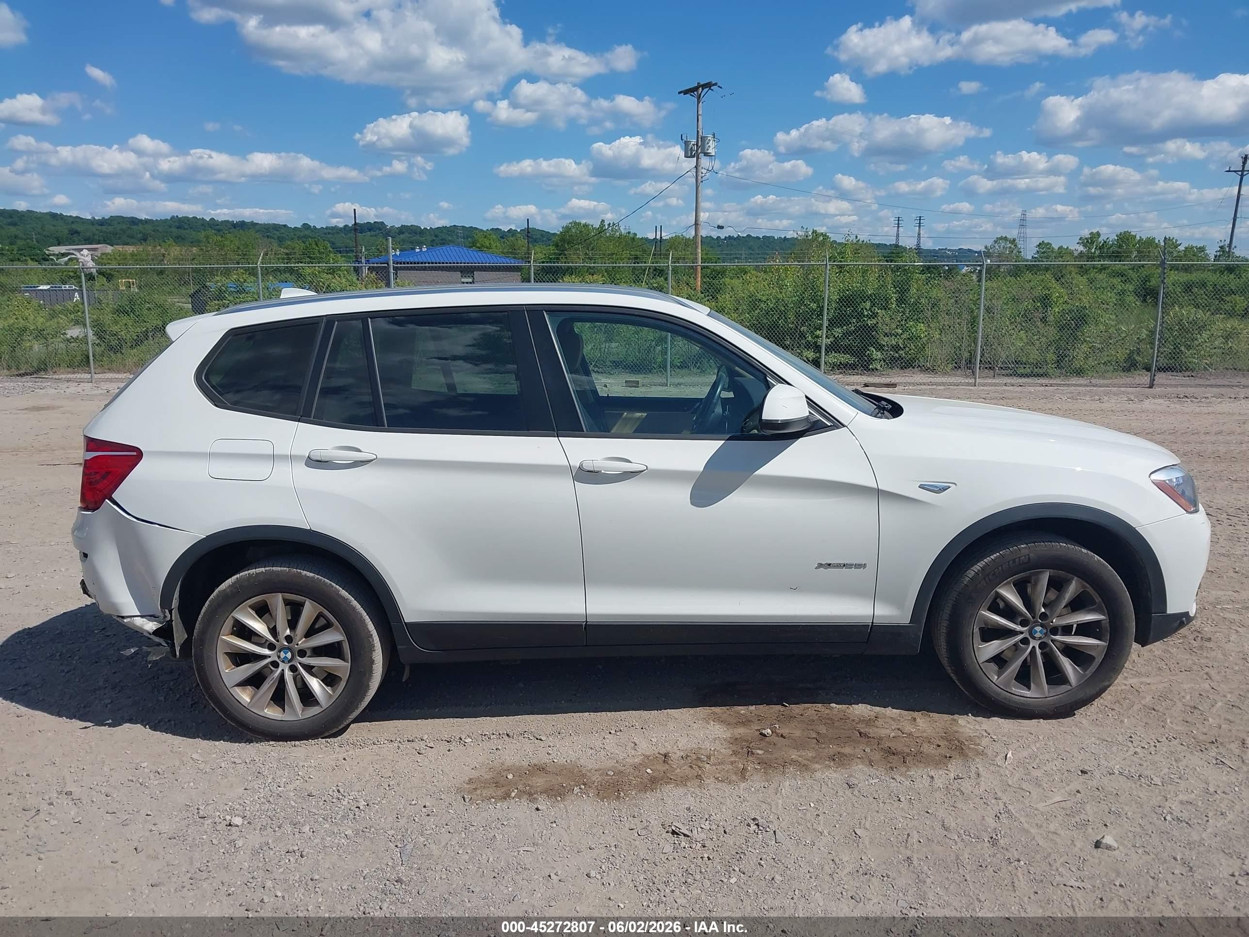 2016 Bmw X3 Xdrive28i Белый vin: 5UXWX9C5XG0D73270