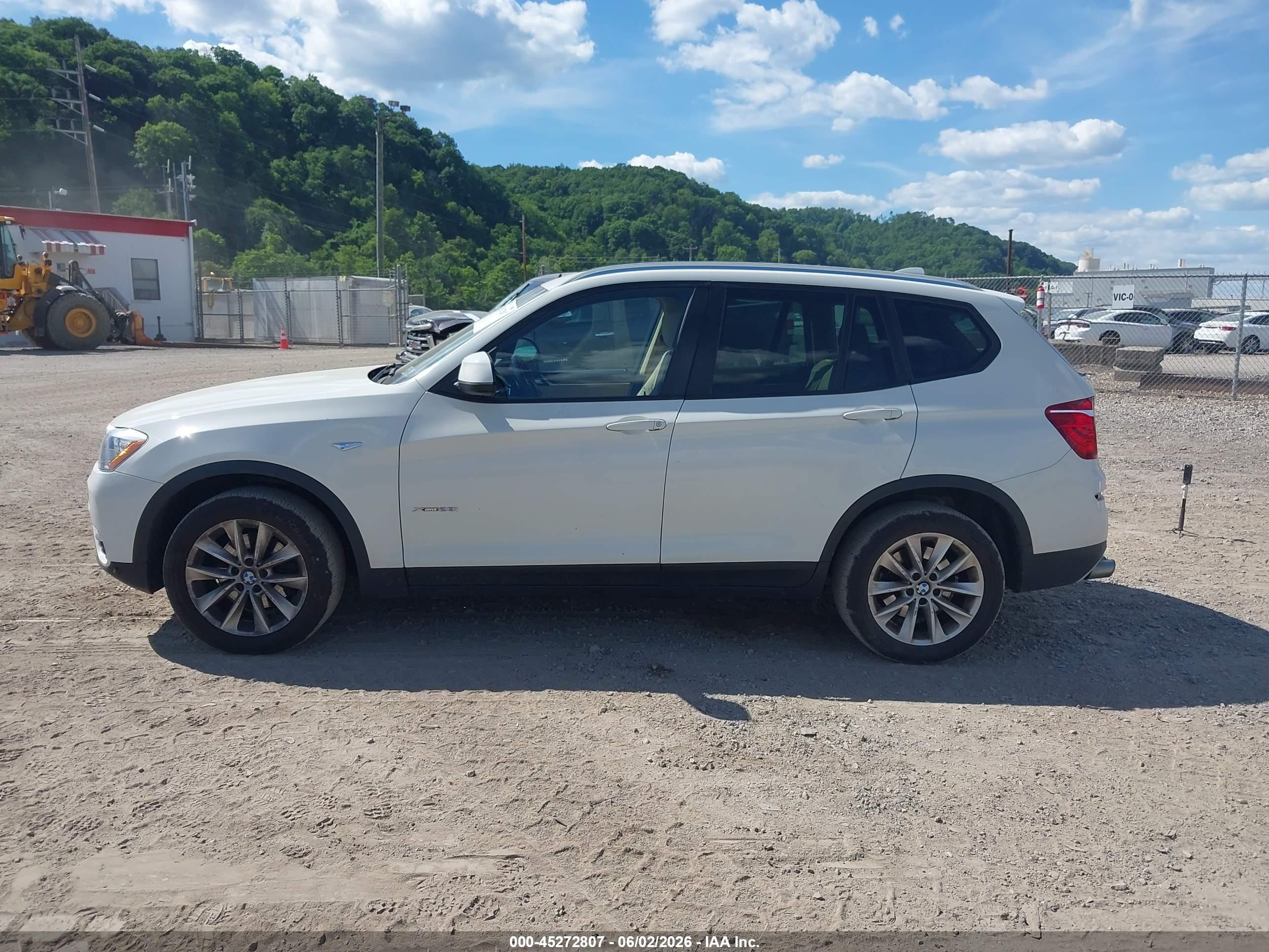 2016 Bmw X3 Xdrive28i Белый vin: 5UXWX9C5XG0D73270