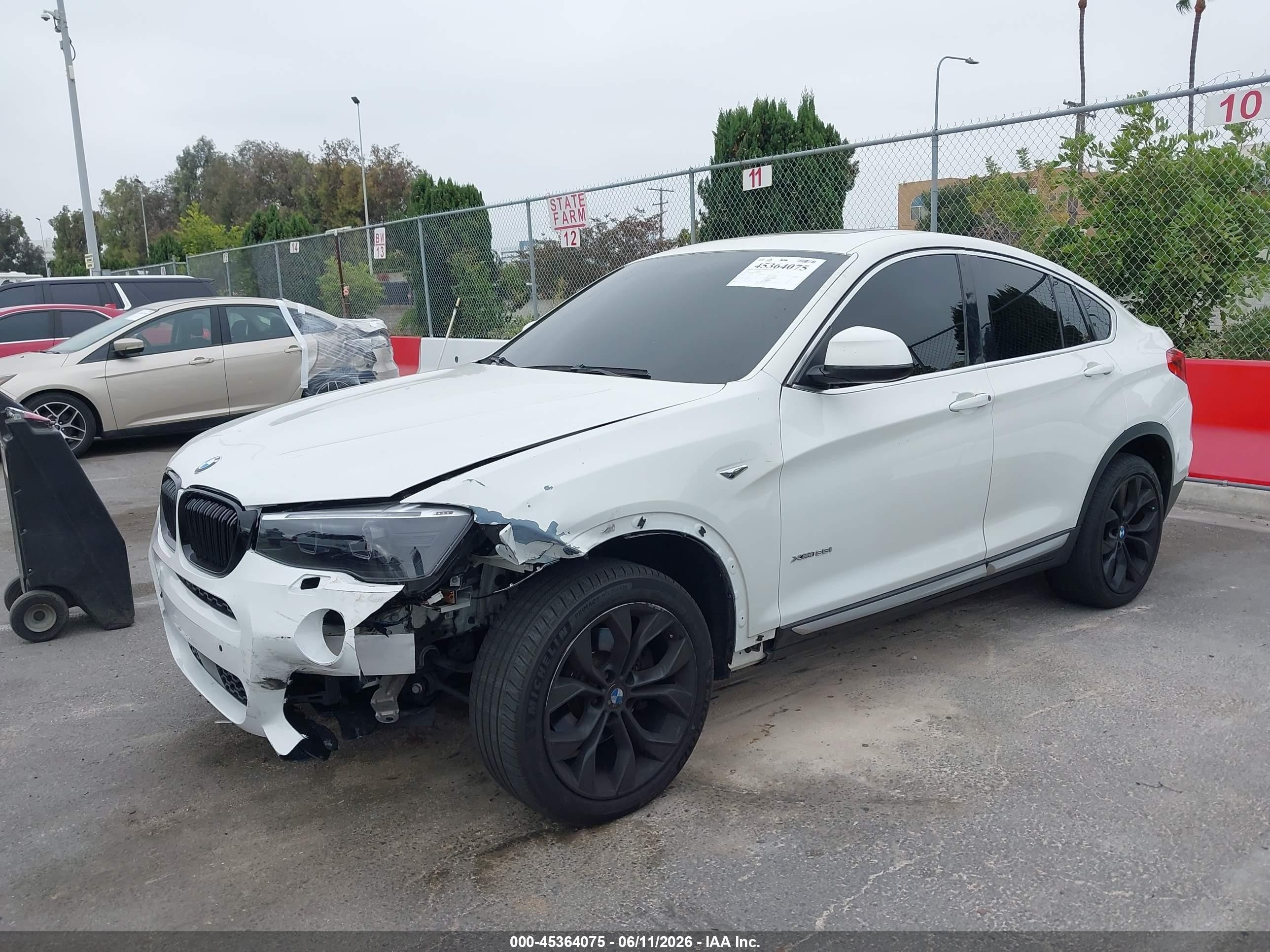 2015 Bmw X4 Xdrive28i White vin: 5UXXW3C53F0M86655