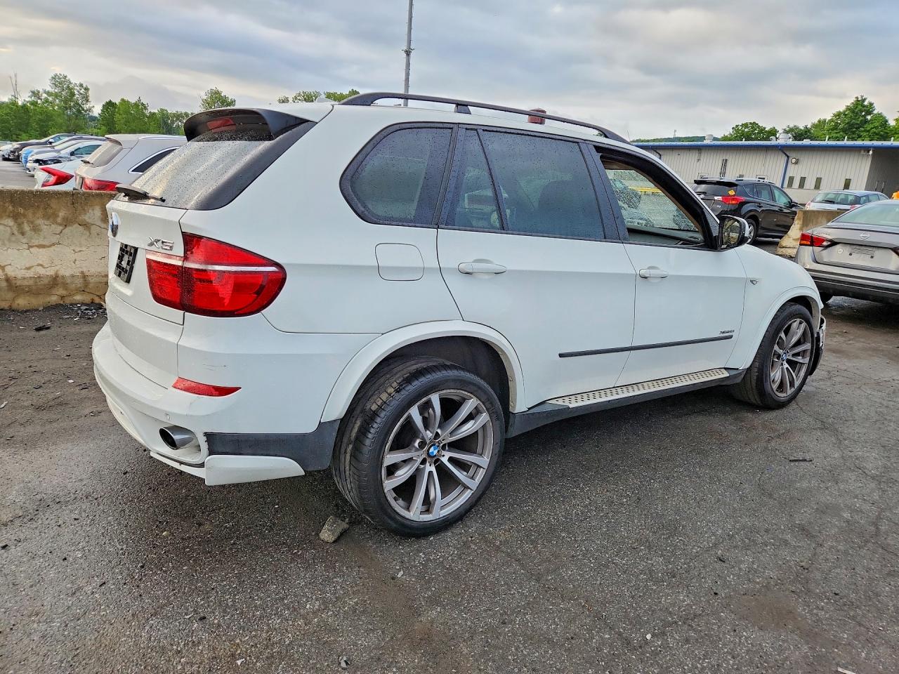 2013 Bmw X5 Xdrive35i White vin: 5UXZV4C50D0B03353