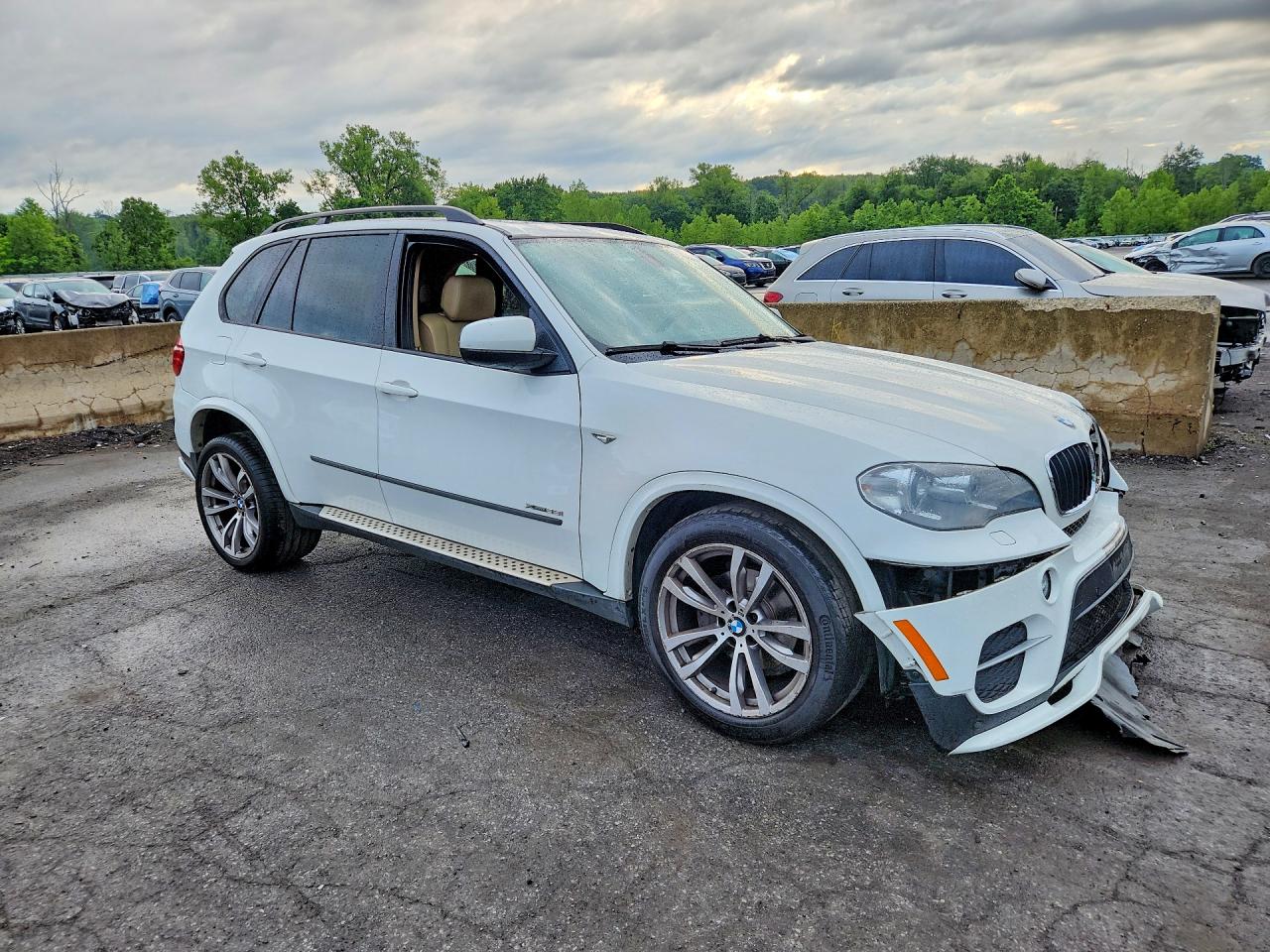 2013 Bmw X5 Xdrive35i White vin: 5UXZV4C50D0B03353