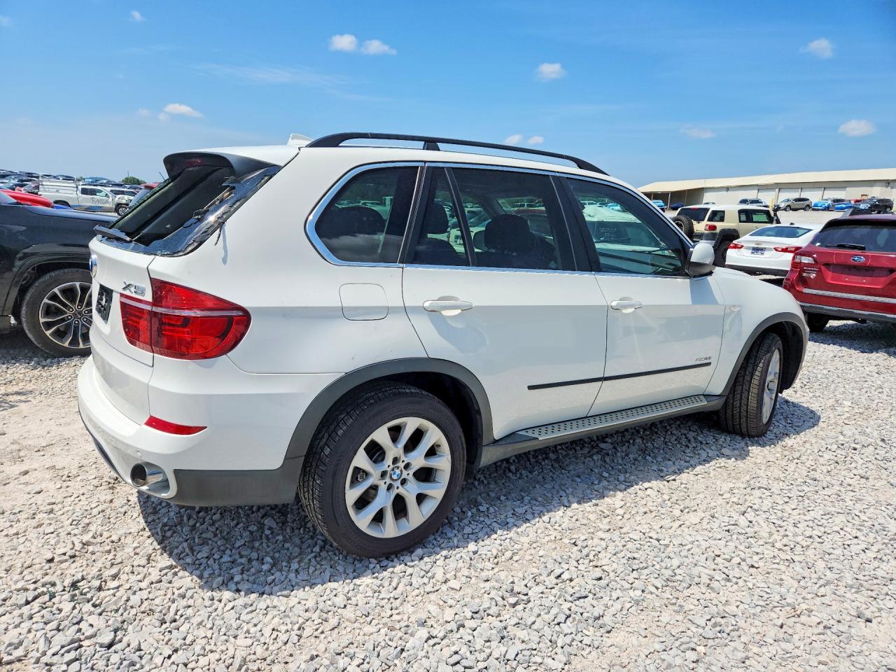 2013 Bmw X5 Xdrive35i White vin: 5UXZV4C50D0E07024