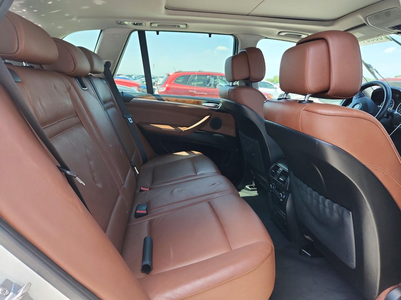 2013 Bmw X5 Xdrive35i White vin: 5UXZV4C50D0E07024