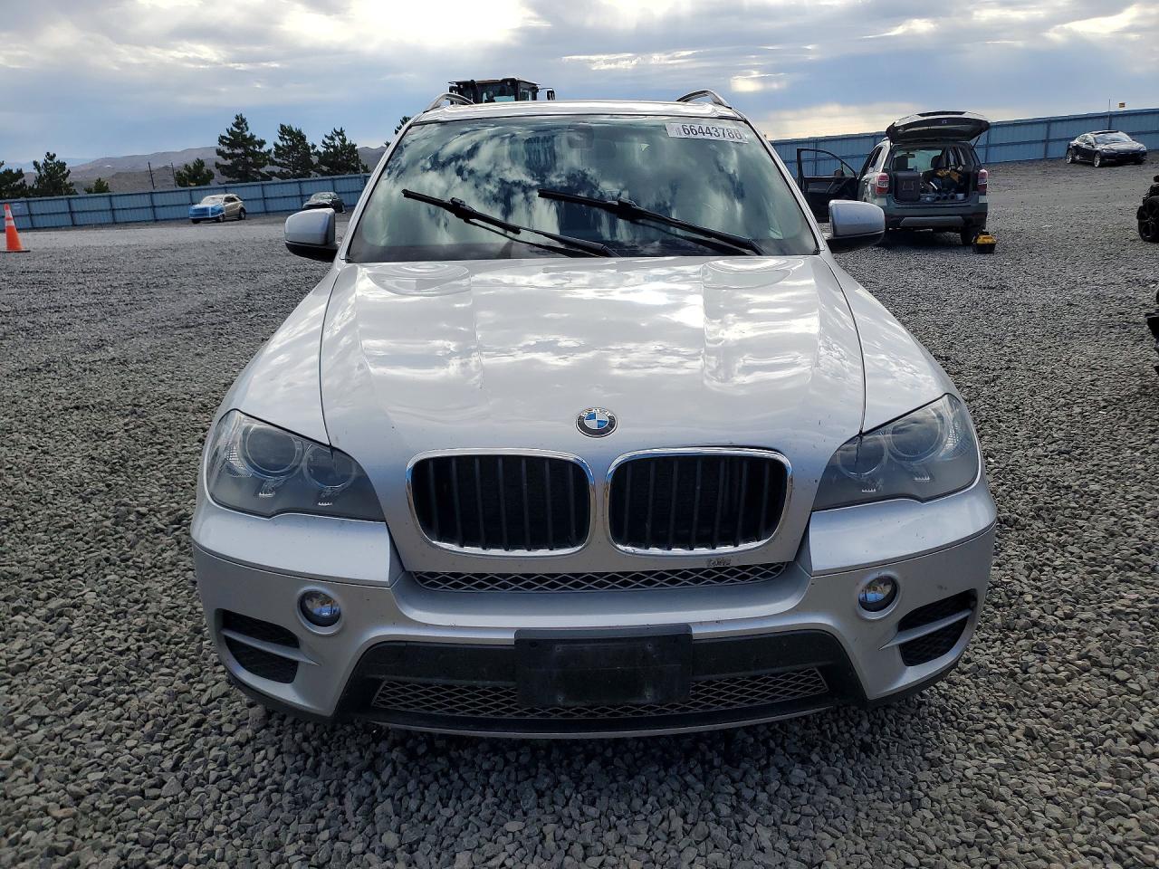 2013 Bmw X5 Xdrive35i Серебряный vin: 5UXZV4C50DL993607