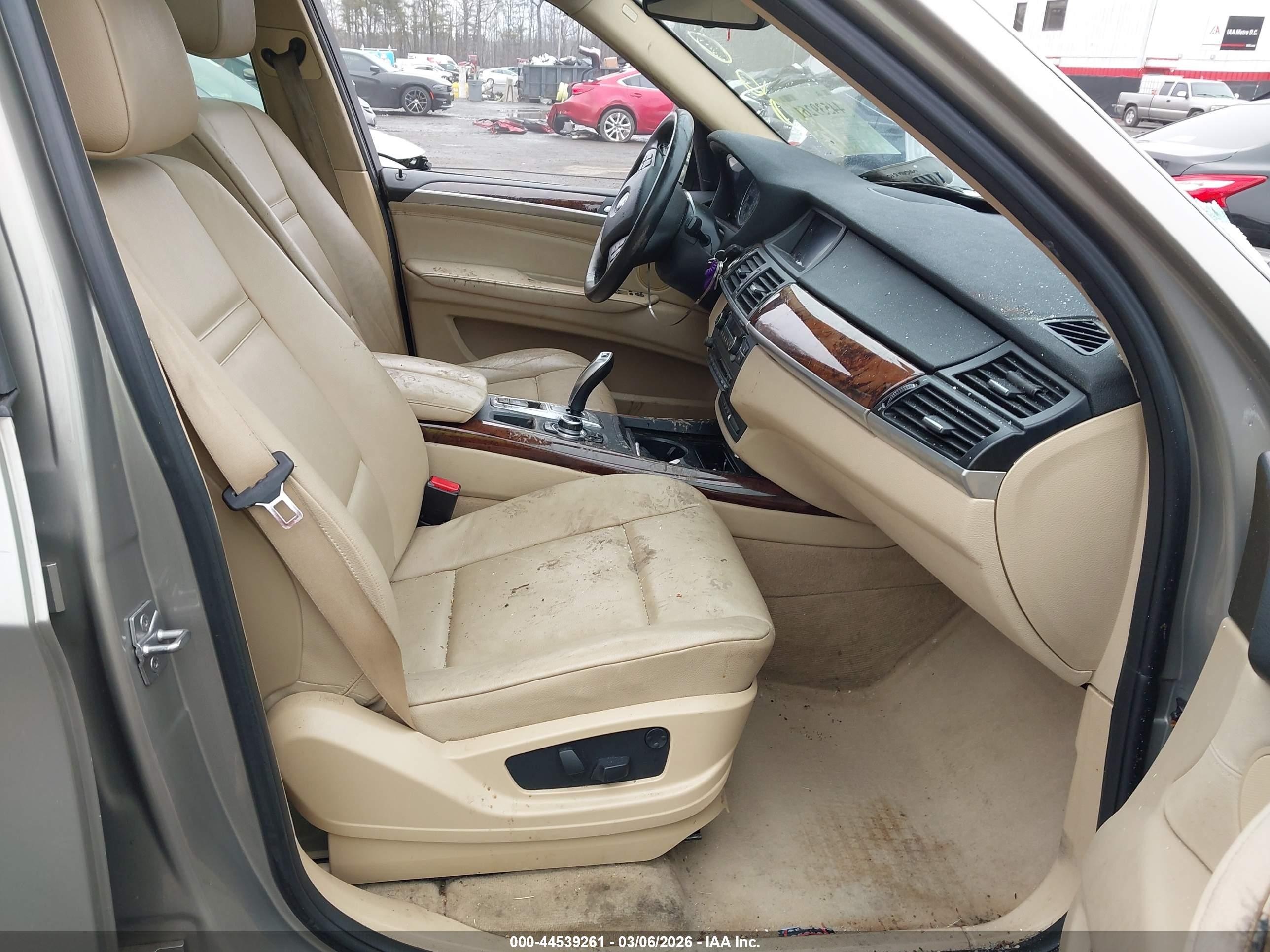 2012 Bmw X5 Xdrive35i/xdrive35i Premium/xdrive35i Sport Activity Золотой vin: 5UXZV4C51CL766067