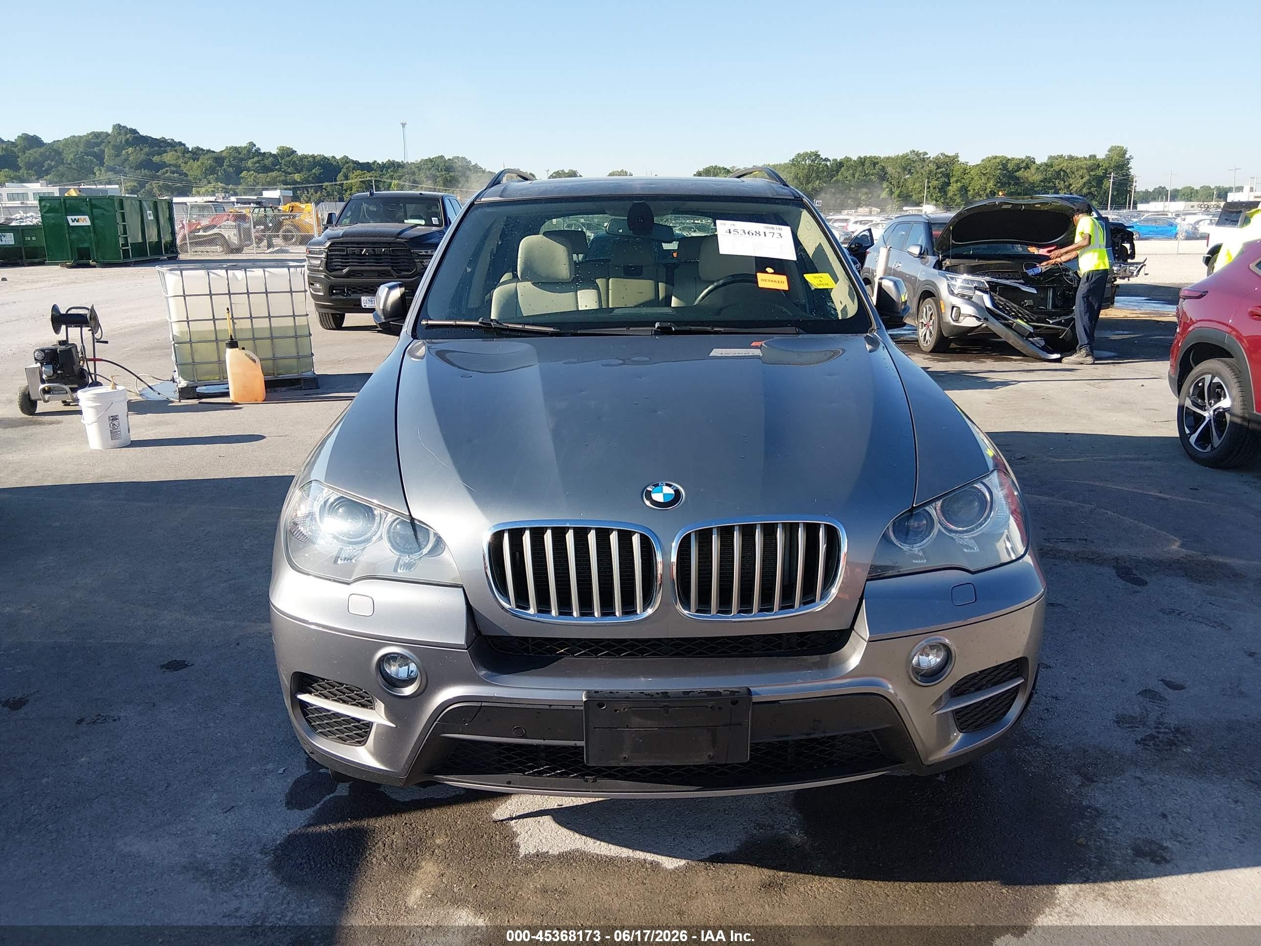 2013 Bmw X5 Xdrive35i/xdrive35i Premium/xdrive35i Sport Activity Серый vin: 5UXZV4C51D0B13647