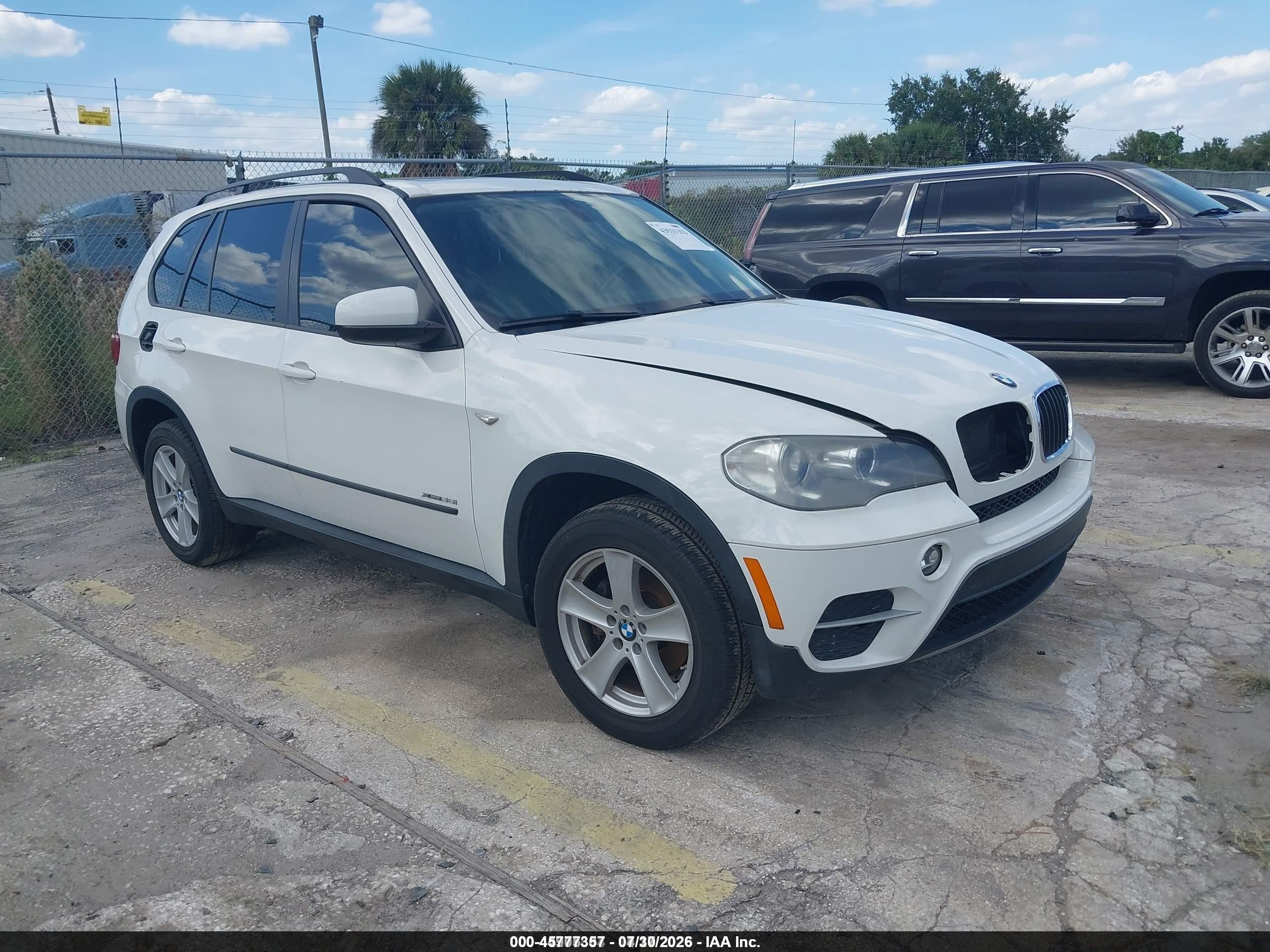 2013 Bmw X5 Xdrive35i/xdrive35i Premium/xdrive35i Sport Activity White vin: 5UXZV4C51D0E07341