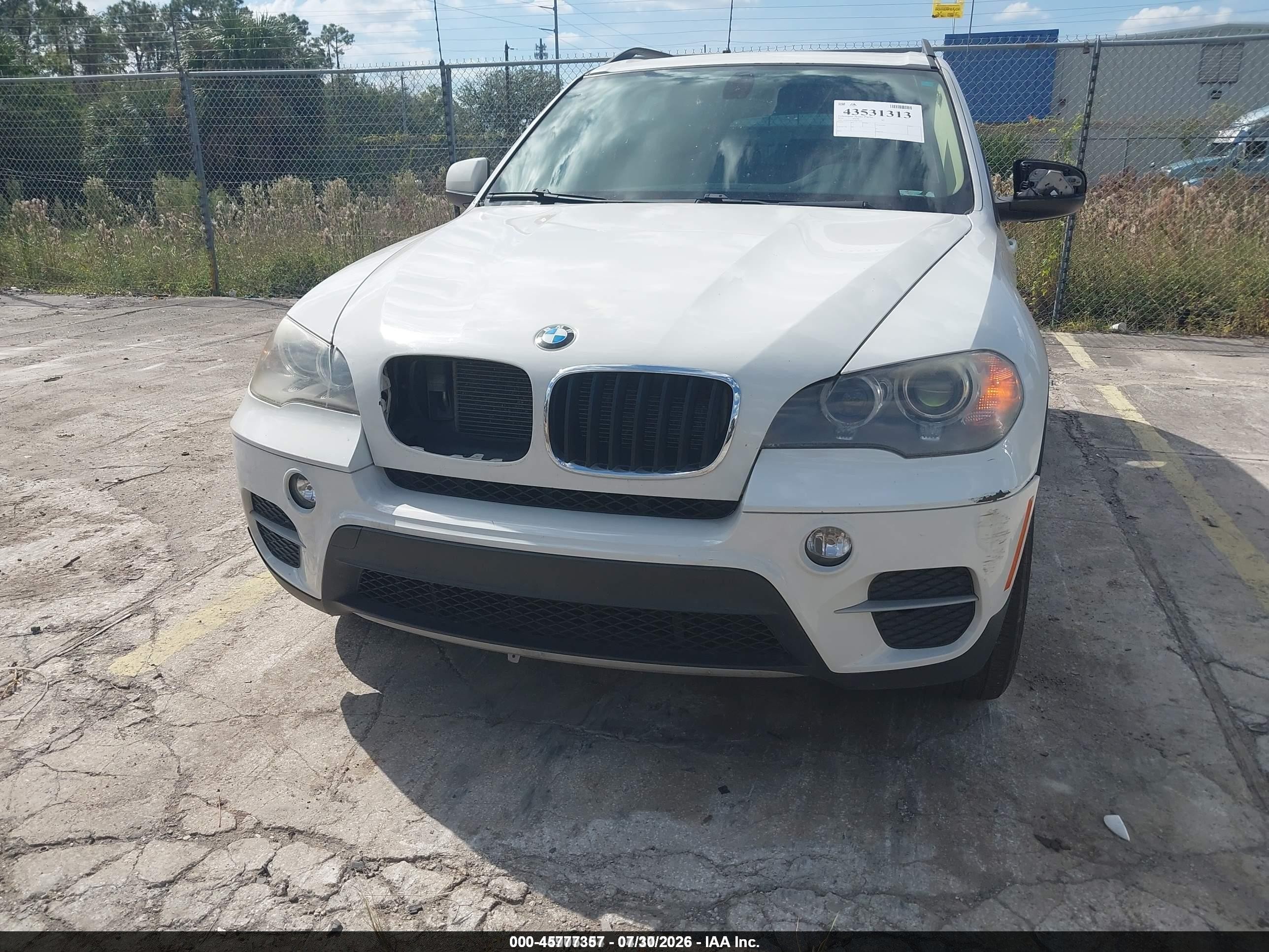 2013 Bmw X5 Xdrive35i/xdrive35i Premium/xdrive35i Sport Activity White vin: 5UXZV4C51D0E07341