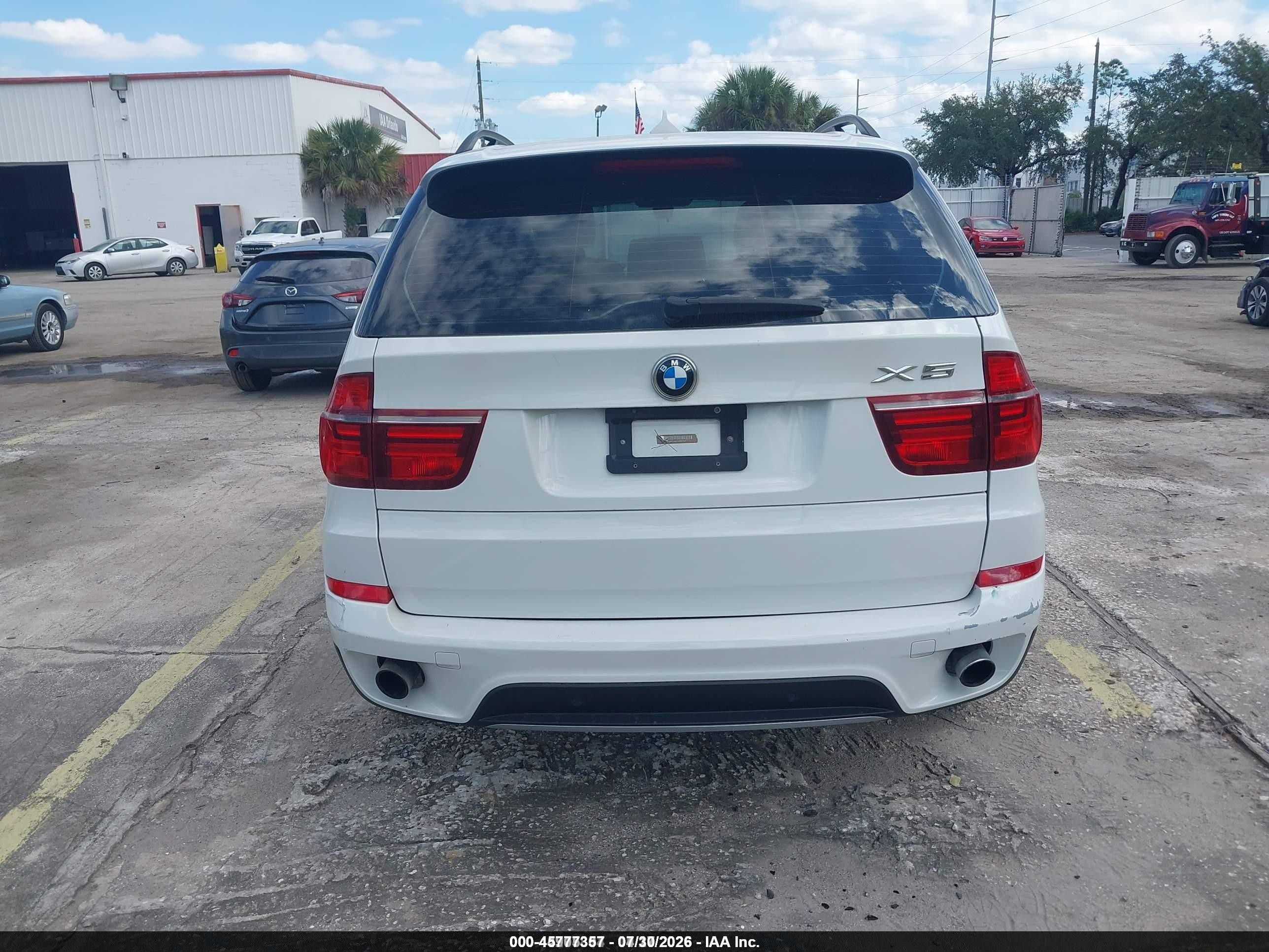 2013 Bmw X5 Xdrive35i/xdrive35i Premium/xdrive35i Sport Activity White vin: 5UXZV4C51D0E07341