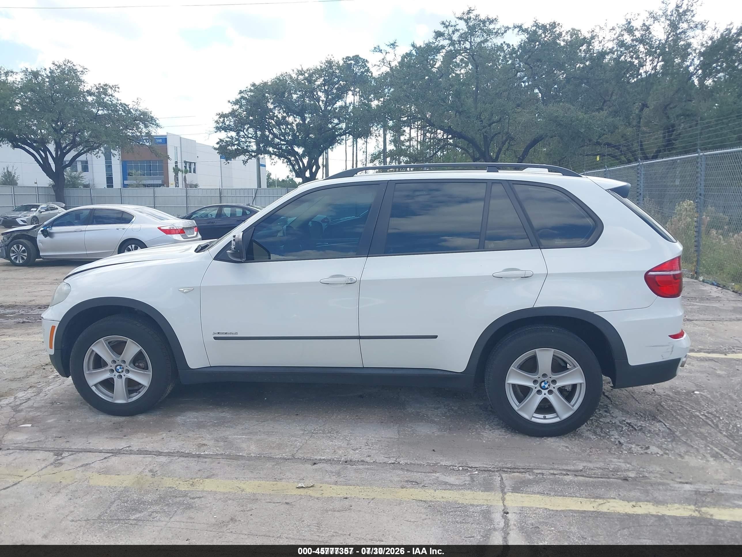 2013 Bmw X5 Xdrive35i/xdrive35i Premium/xdrive35i Sport Activity White vin: 5UXZV4C51D0E07341
