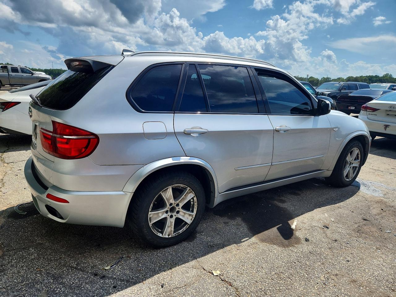 2013 Bmw X5 Серебряный vin: 5UXZV4C51D0E11082