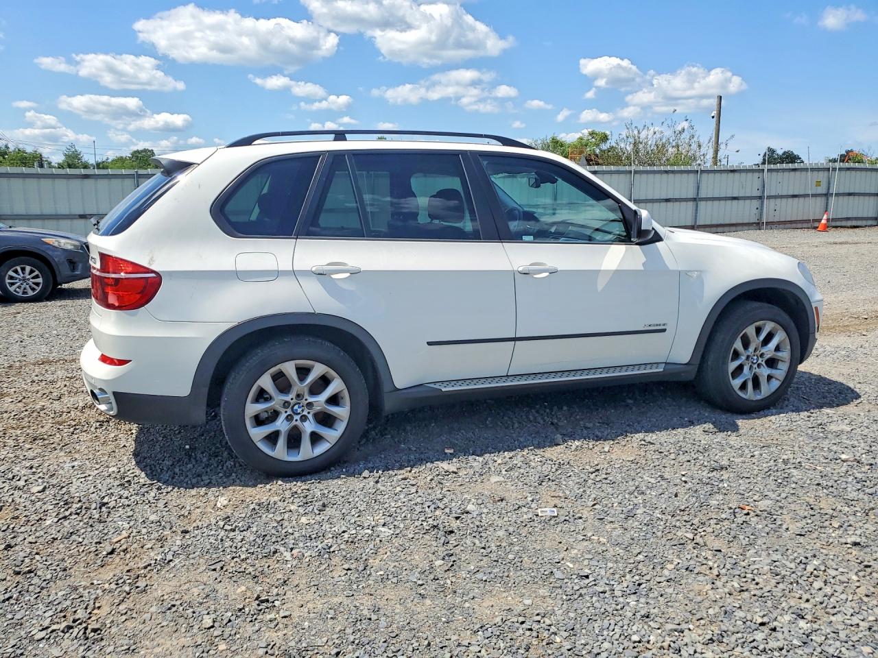 2012 Bmw X5 Xdrive35i White vin: 5UXZV4C52CL752484