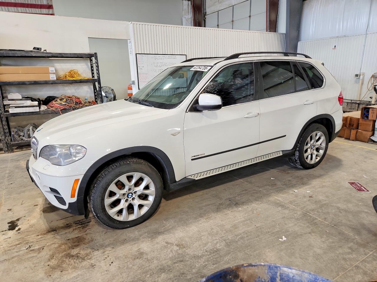 2013 Bmw X5 Xdrive35i Белый vin: 5UXZV4C52D0G51905