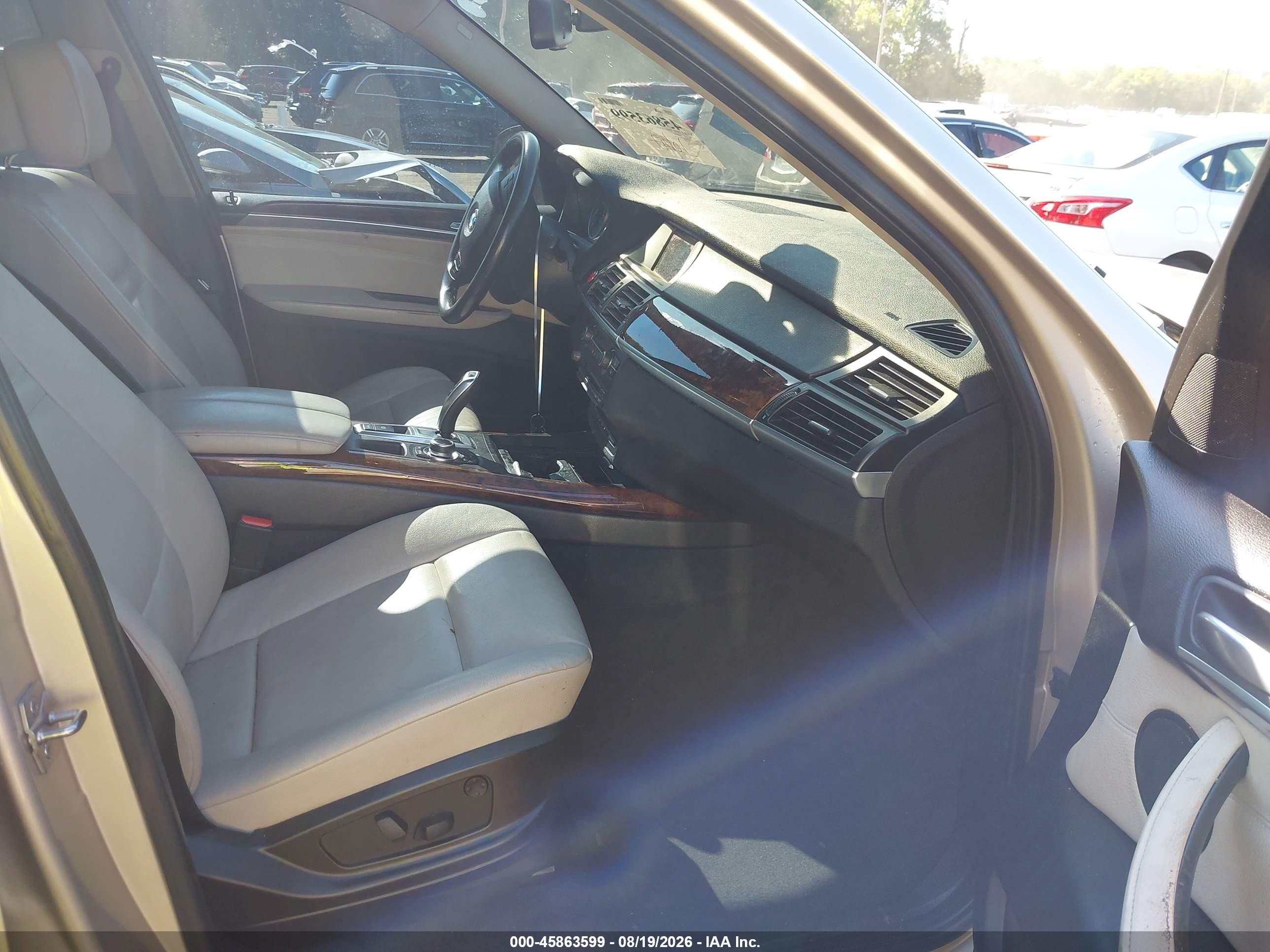 2013 Bmw X5 Xdrive35i/xdrive35i Premium/xdrive35i Sport Activity Beige vin: 5UXZV4C53D0B00740