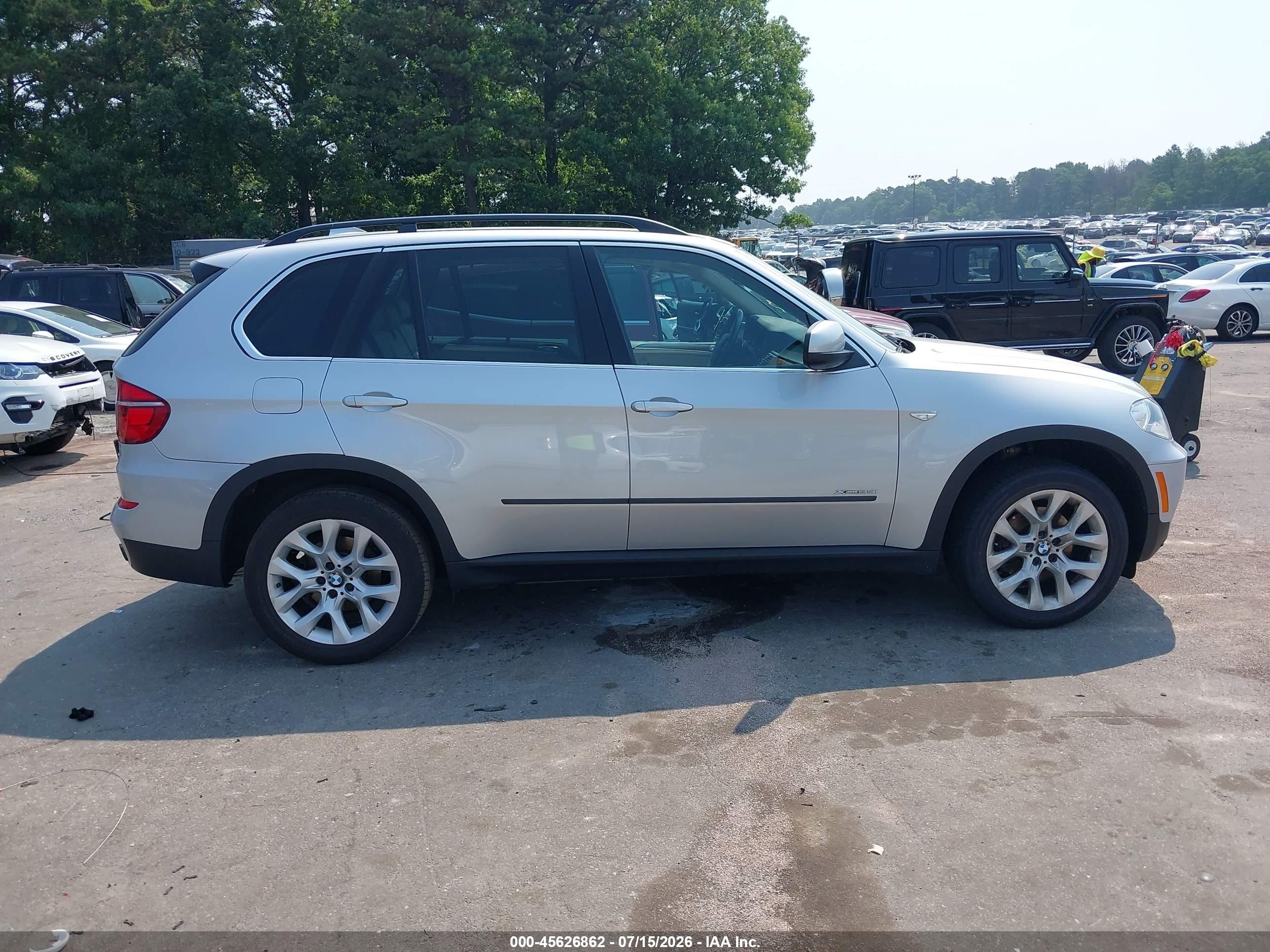 2013 Bmw X5 Xdrive35i/xdrive35i Premium/xdrive35i Sport Activity Silver vin: 5UXZV4C53D0B15447