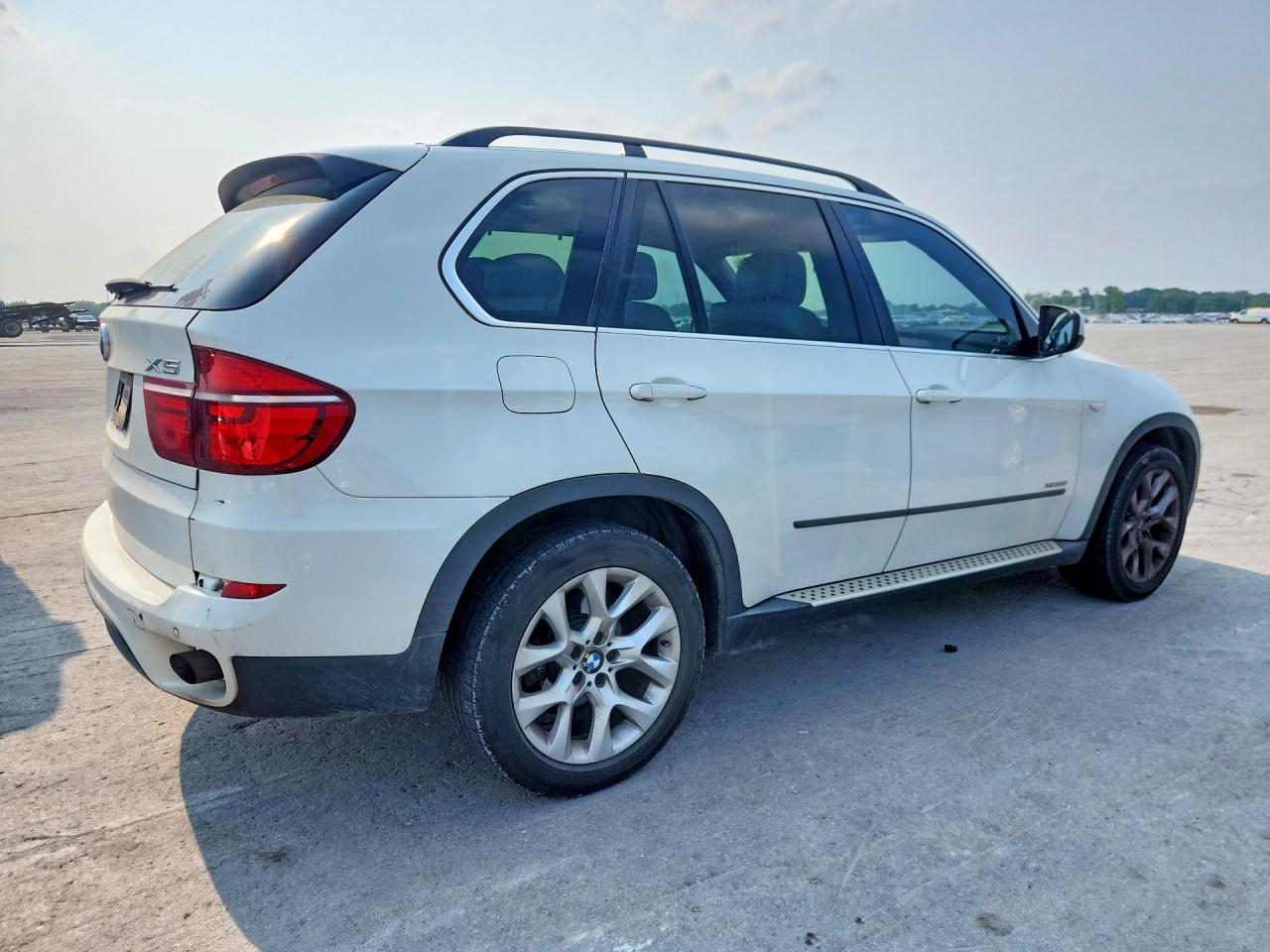 2013 Bmw X5 Xdrive35i White vin: 5UXZV4C53D0B24603