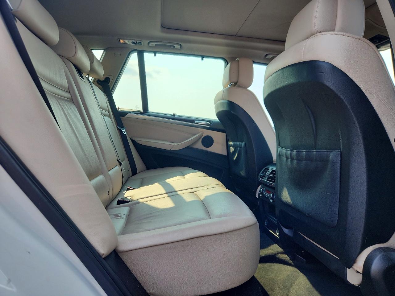 2013 Bmw X5 Xdrive35i White vin: 5UXZV4C53D0B24603
