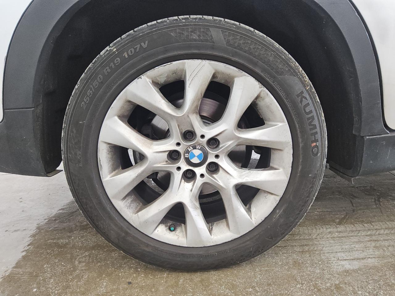 2013 Bmw X5 Xdrive35i Silver vin: 5UXZV4C53D0E00908 Damage: Right Rear Wheel, Curb Rash, > 12 Inches
