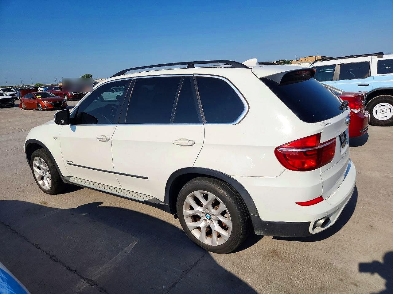 2013 Bmw X5 Xdrive35i Белый vin: 5UXZV4C53D0E02545