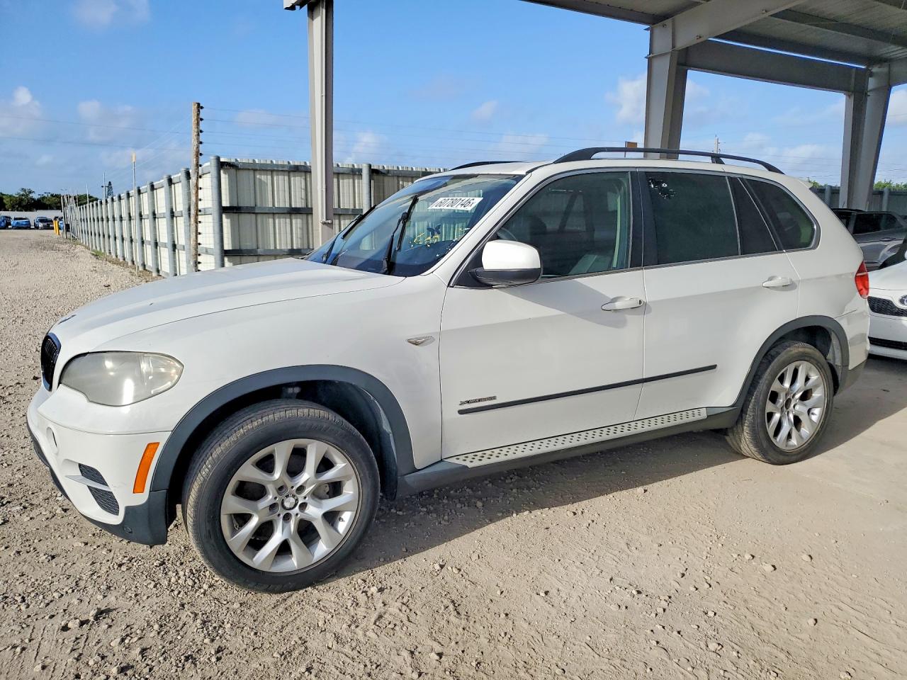2013 Bmw X5 Xdrive35i White vin: 5UXZV4C53D0E13562