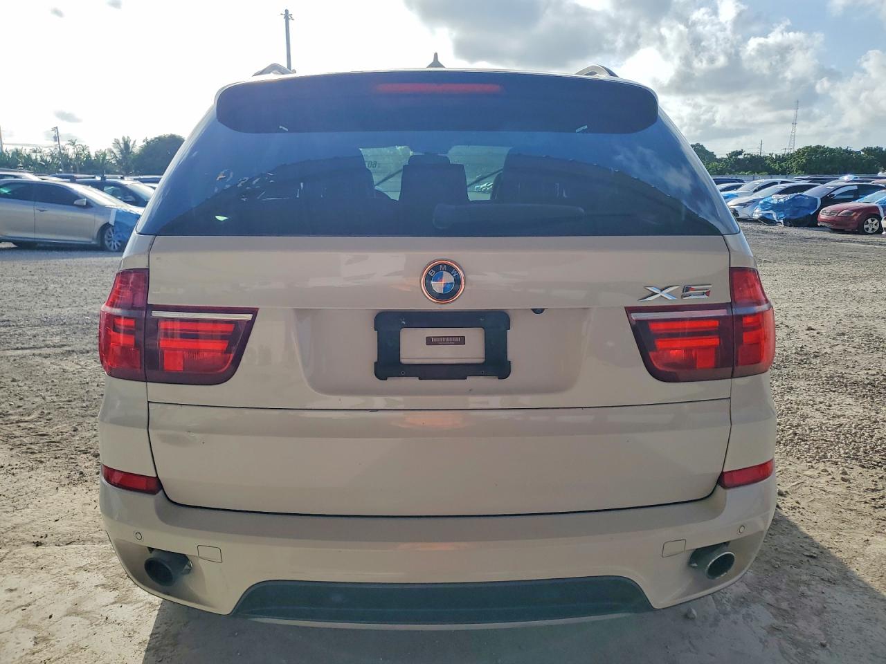 2013 Bmw X5 Xdrive35i White vin: 5UXZV4C53D0E13562